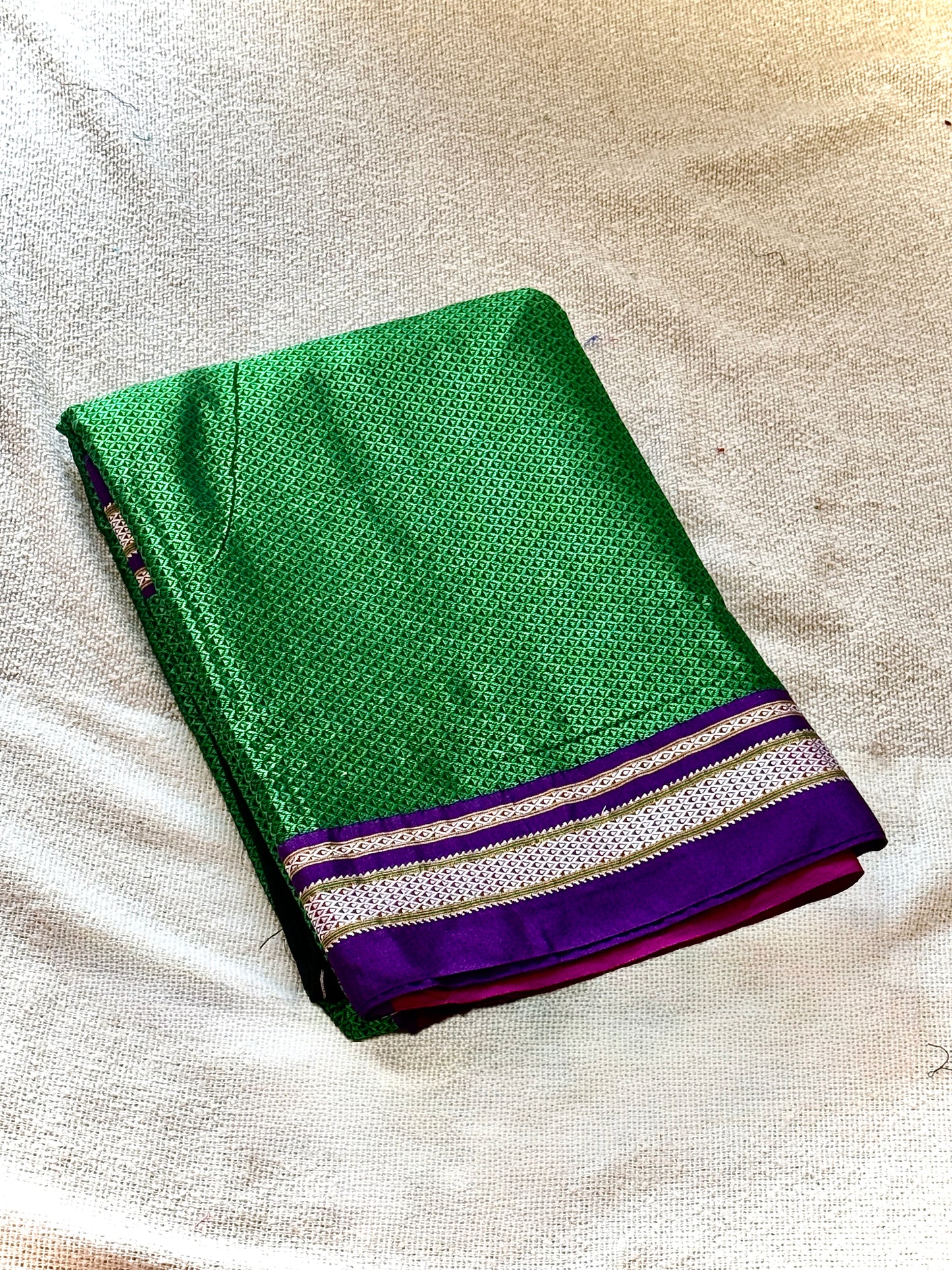 Honeycomb Khunn Saree