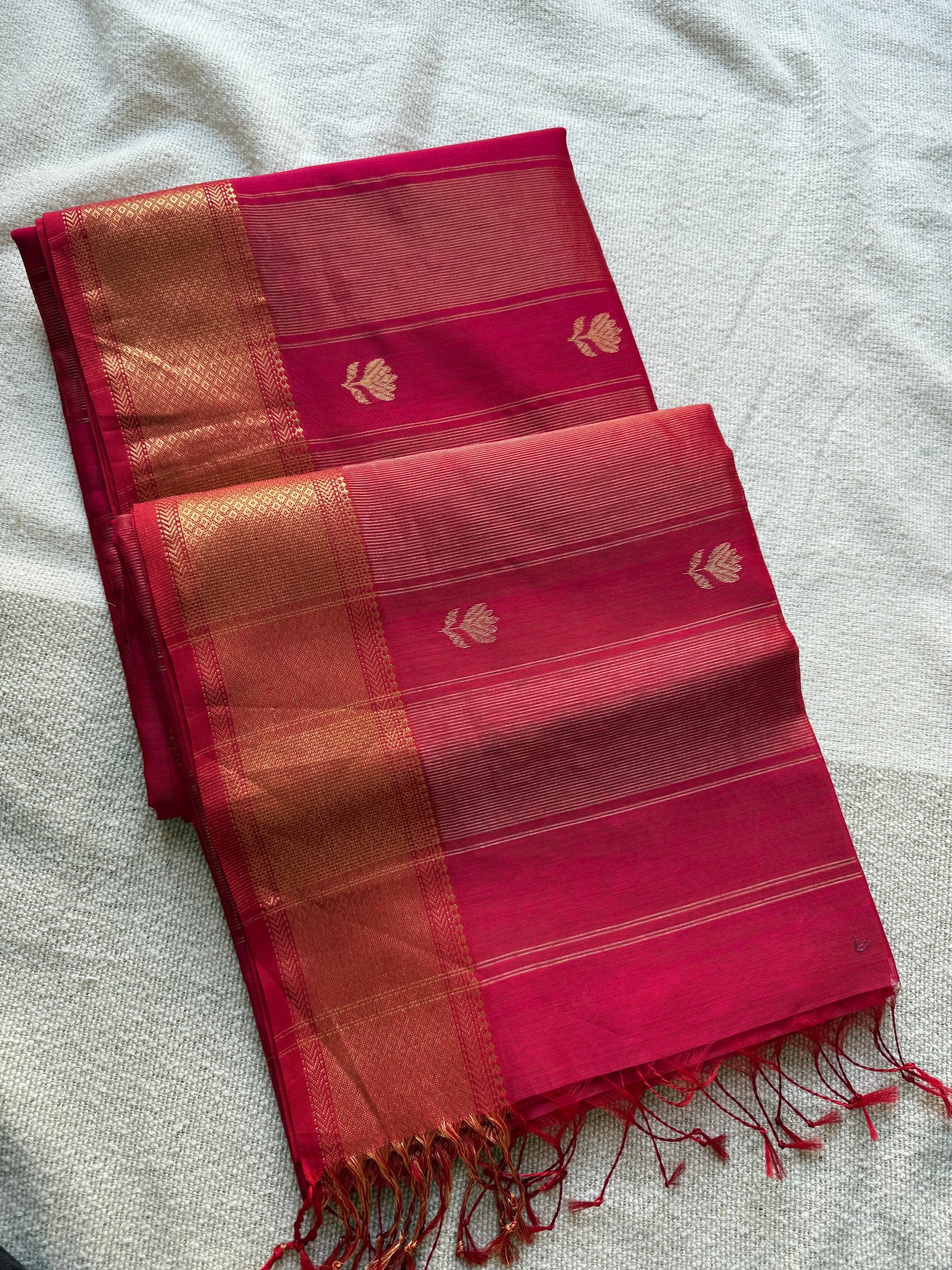 Rani Pink Lotus Motif Maheshwari Saree