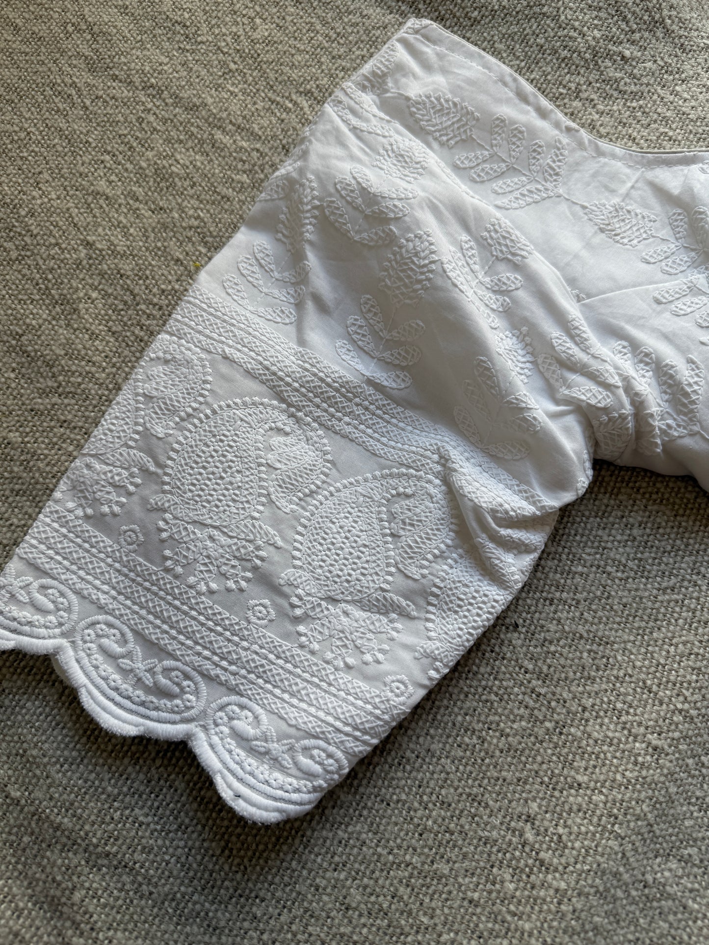 White Hakoba Adjustable Blouse