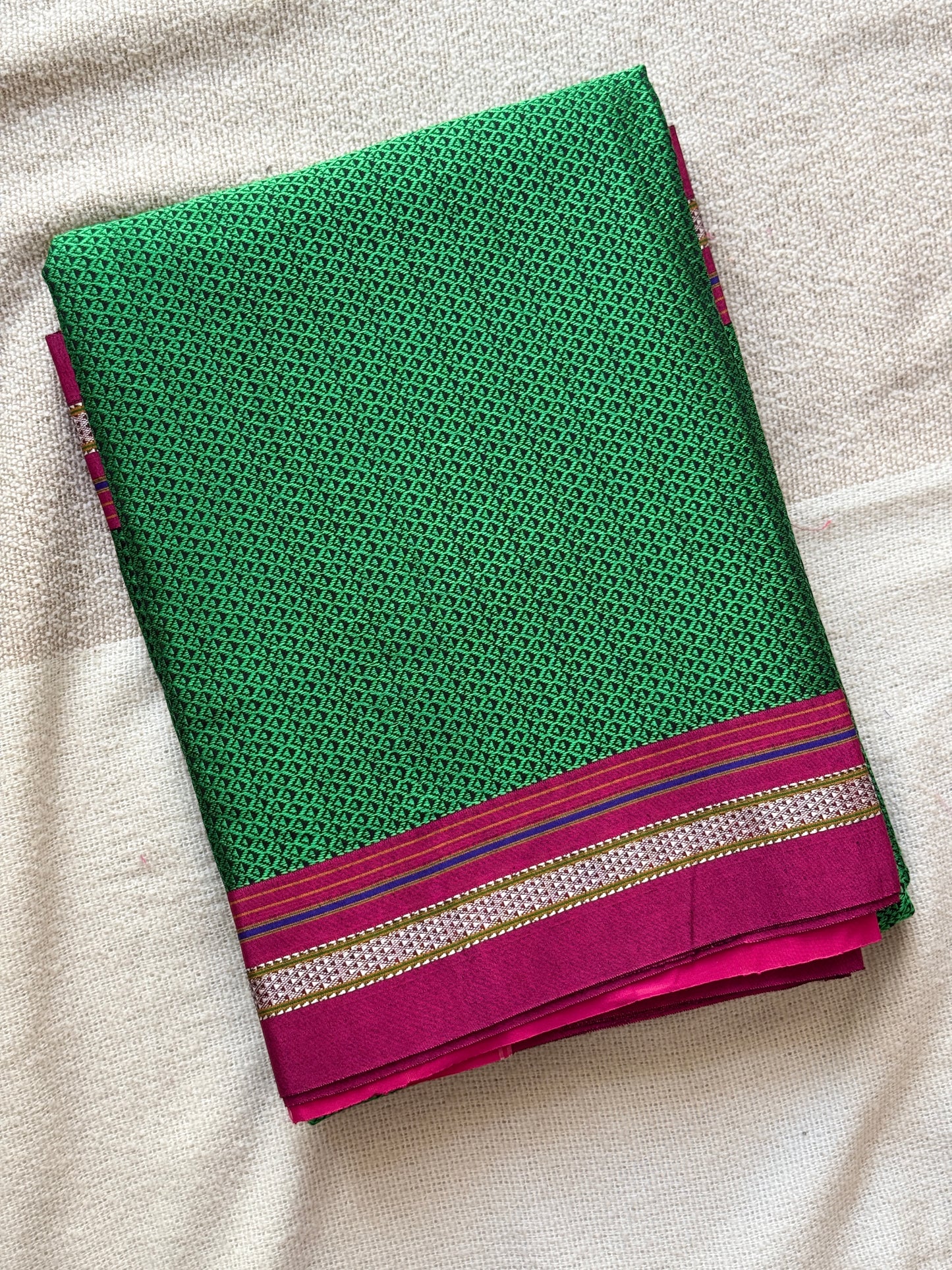 Honey Comb Khunn Saree 🌸