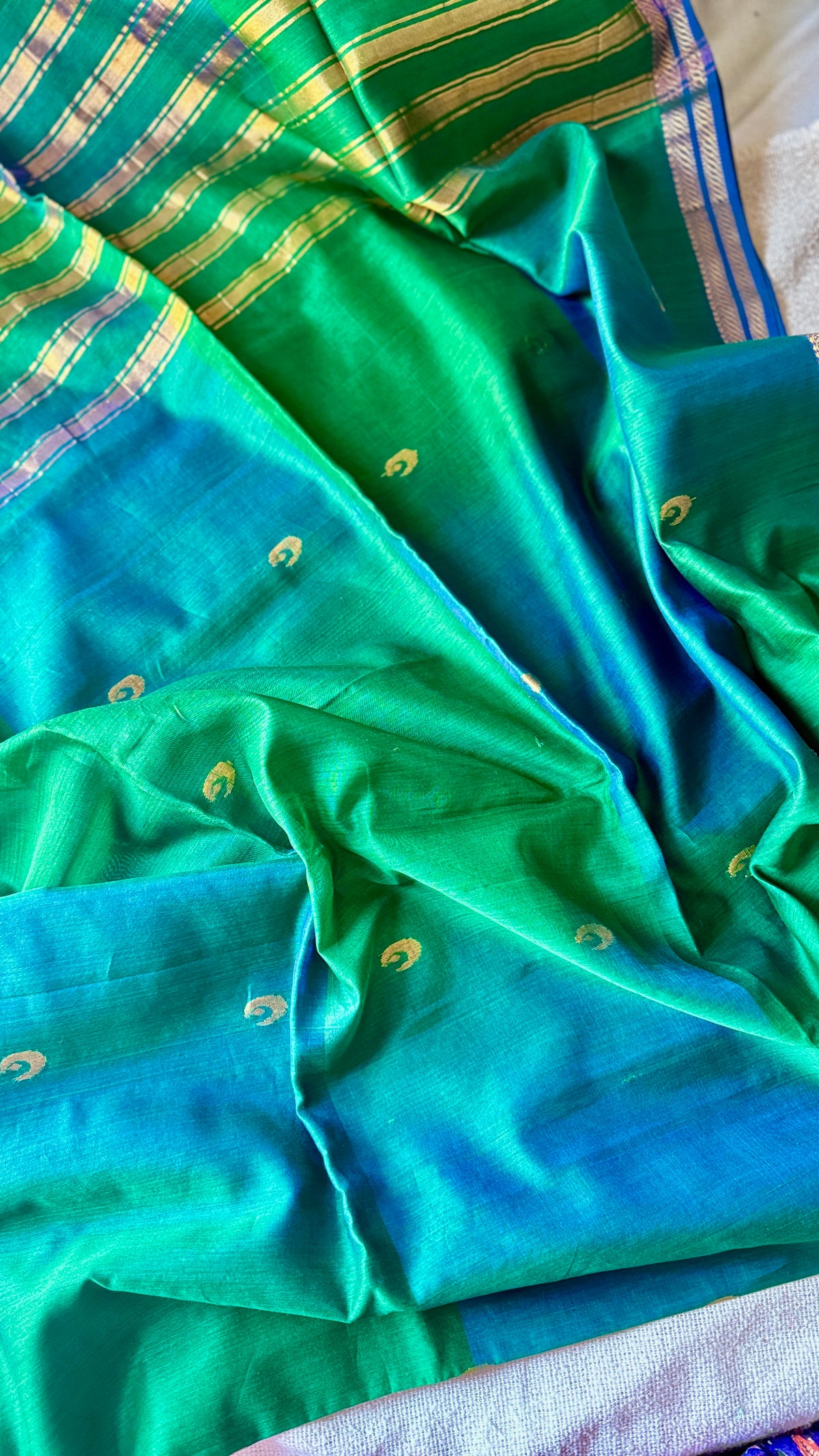 Moon Butta Double Border Green Maheshwari 🌸