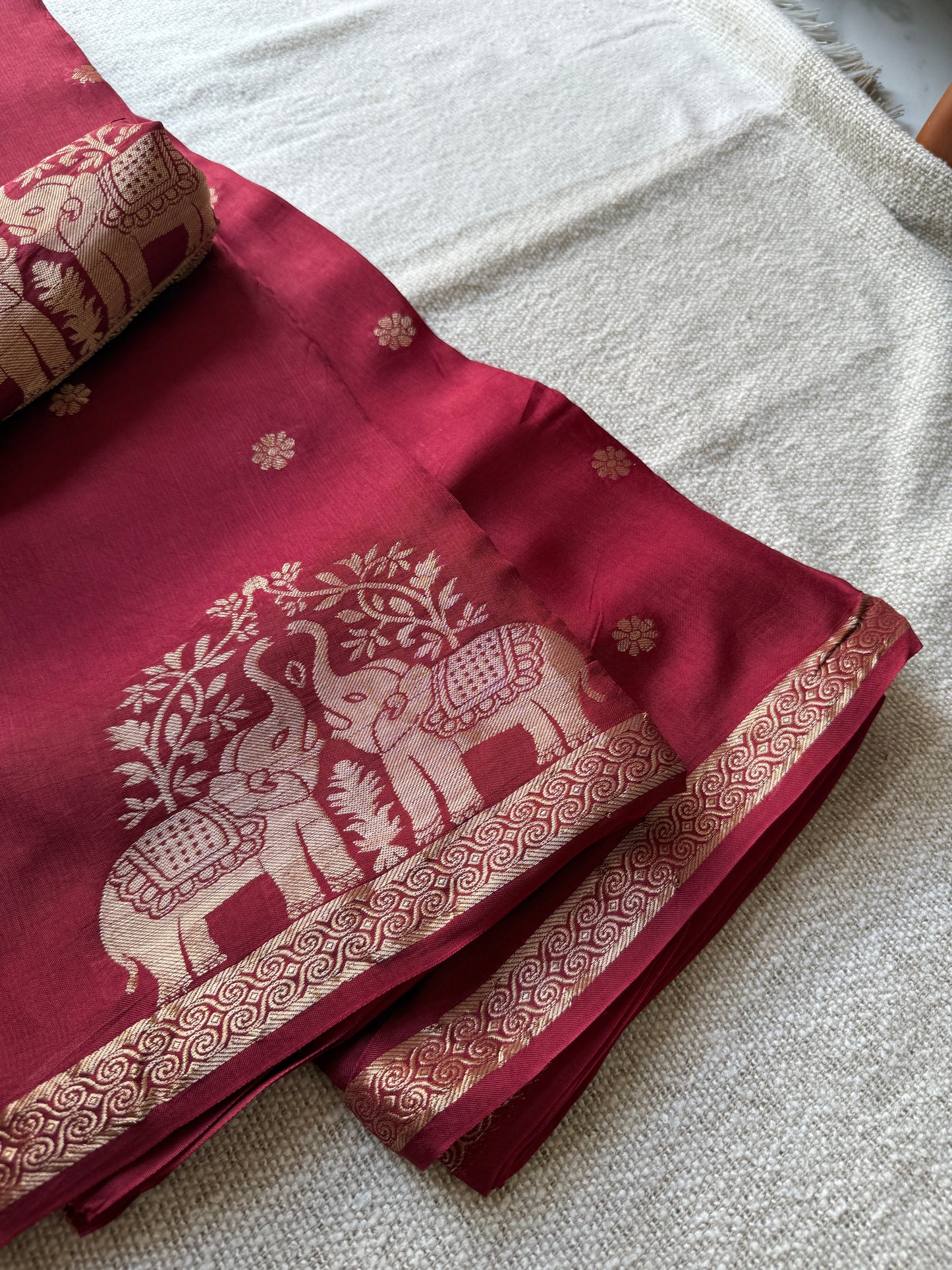 Maroon Crepe Silk Hati Border Saree