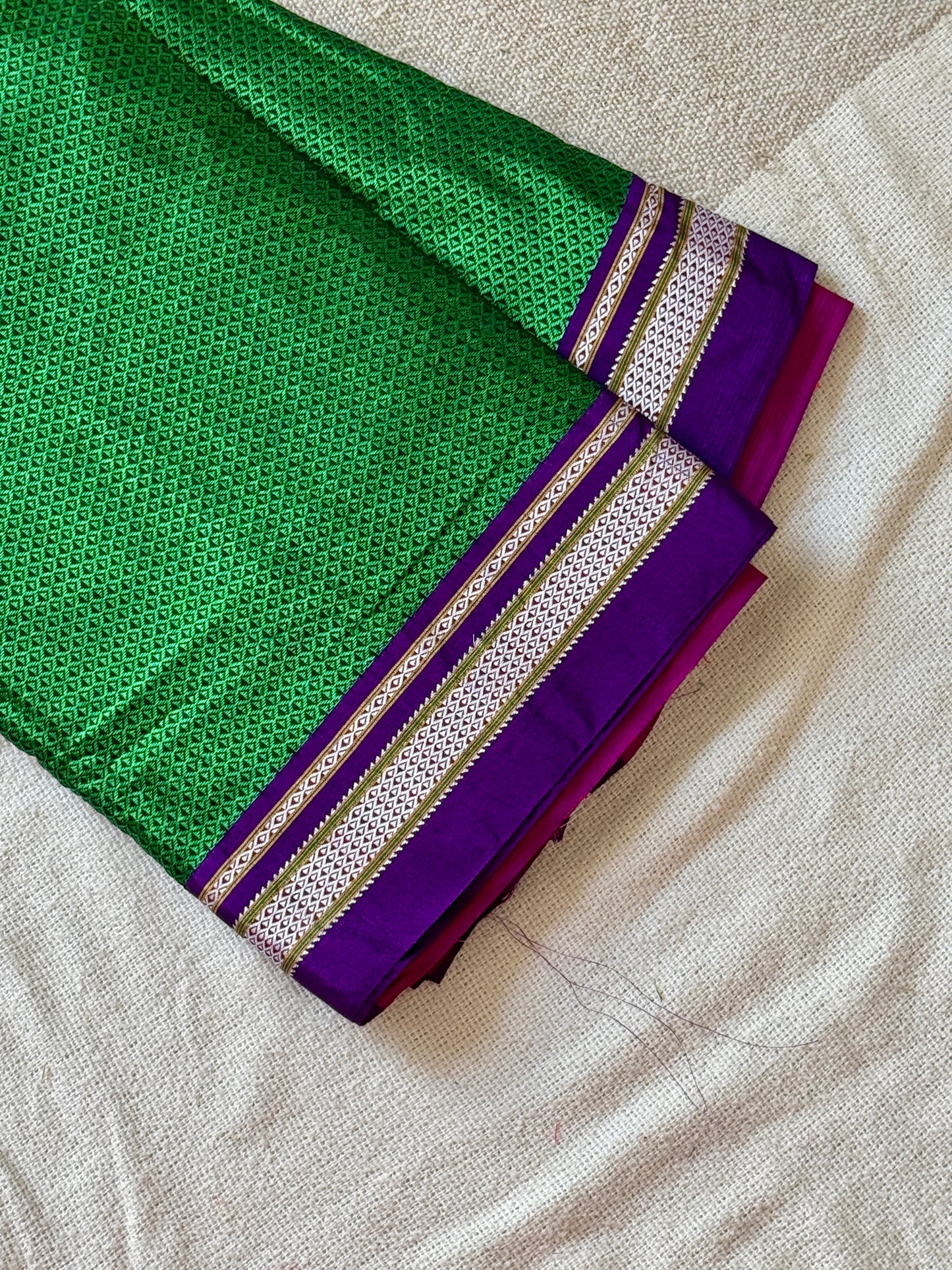 Honeycomb Khunn Saree