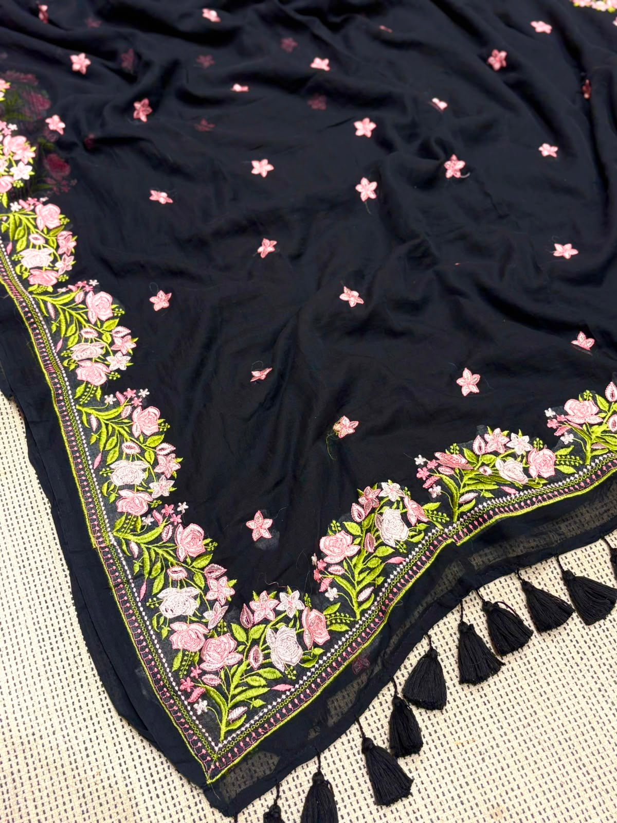 Gulab 🌸 (Black)
