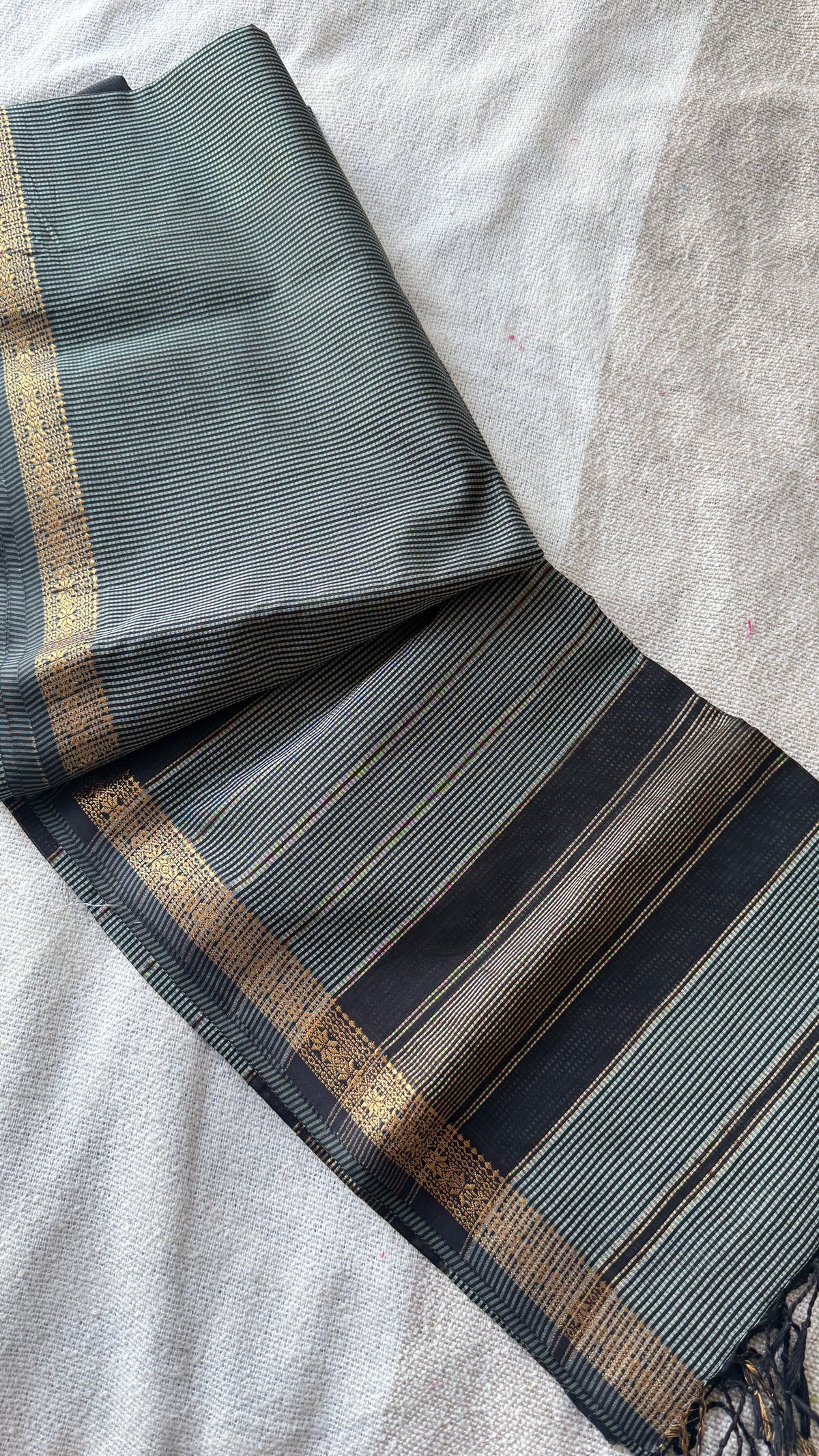 Garbh-Reshmi Maheshwari Saree