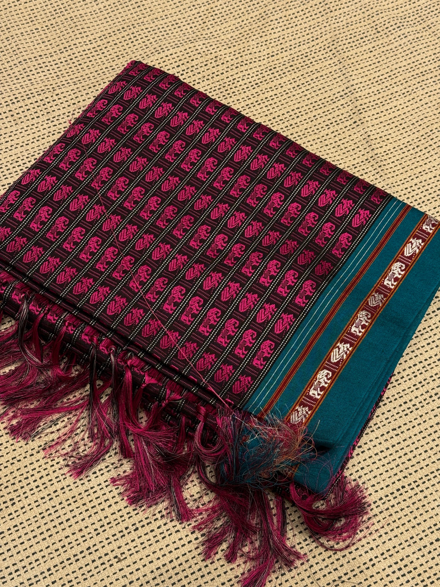HaatiMor Khun Saree