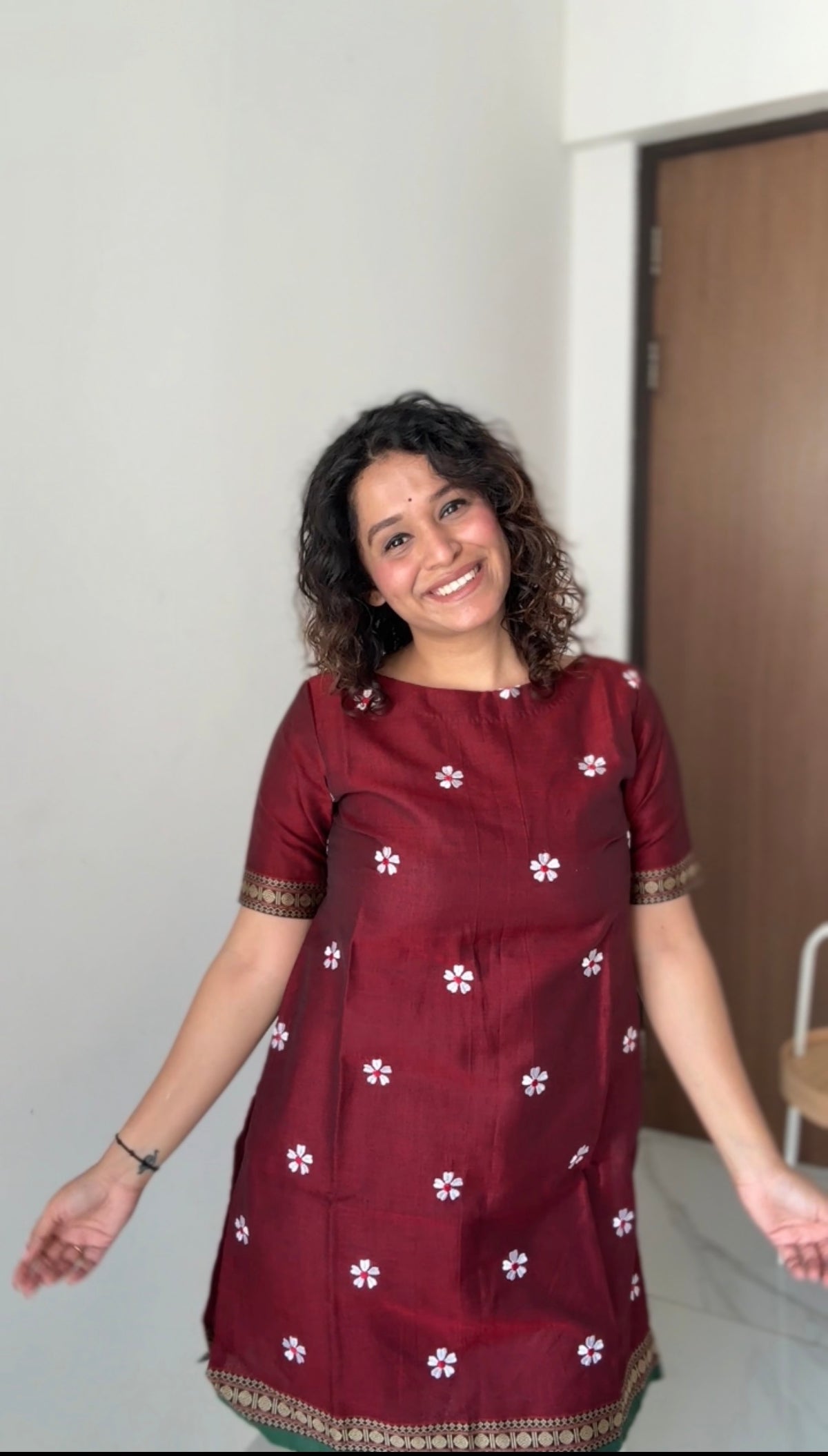 Maroon Sadafuli Kurti