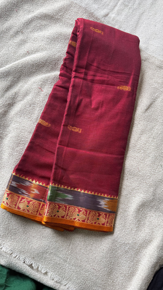 Jiza 🌸 Maroon