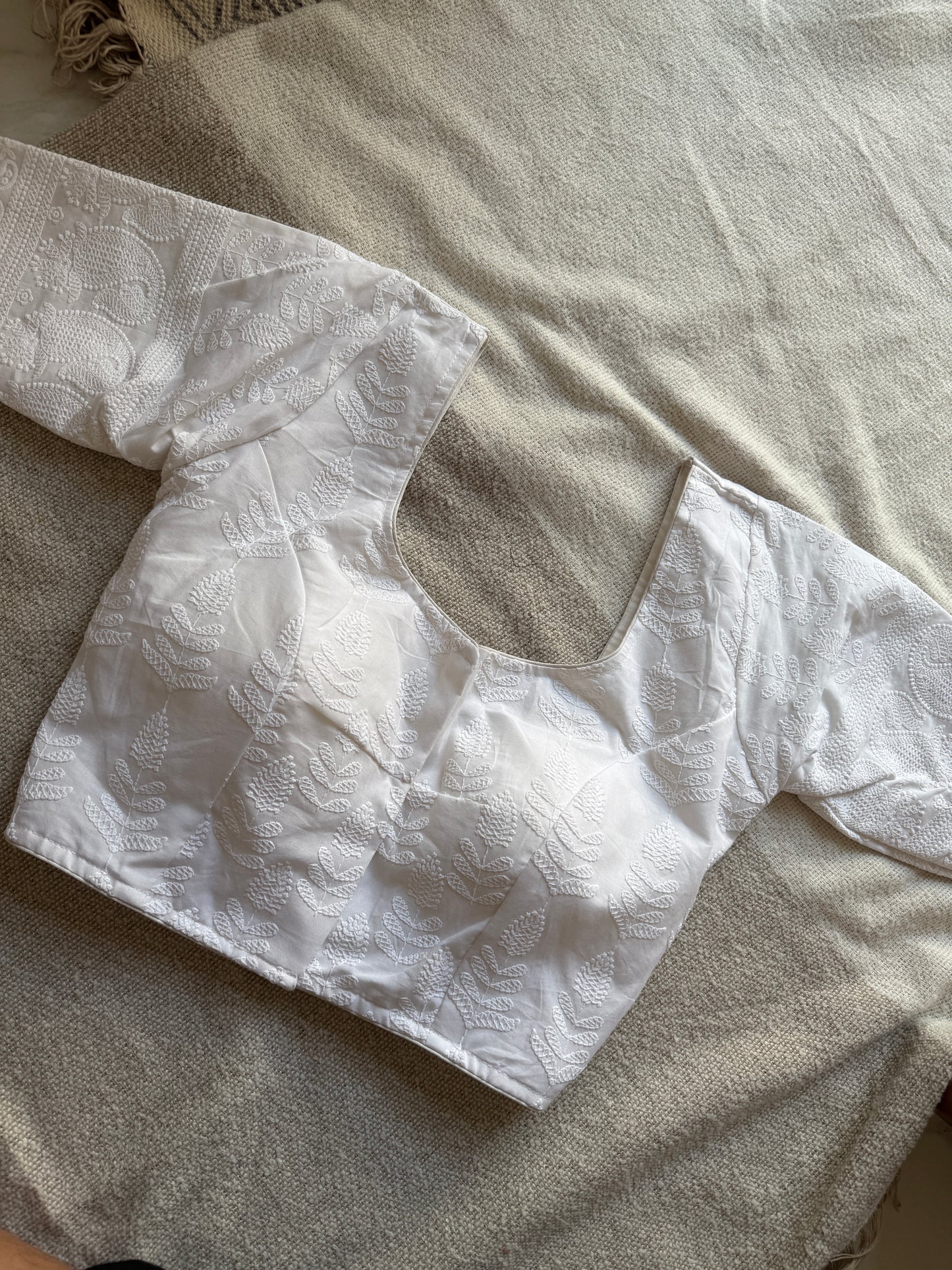 White Hakoba Adjustable Blouse