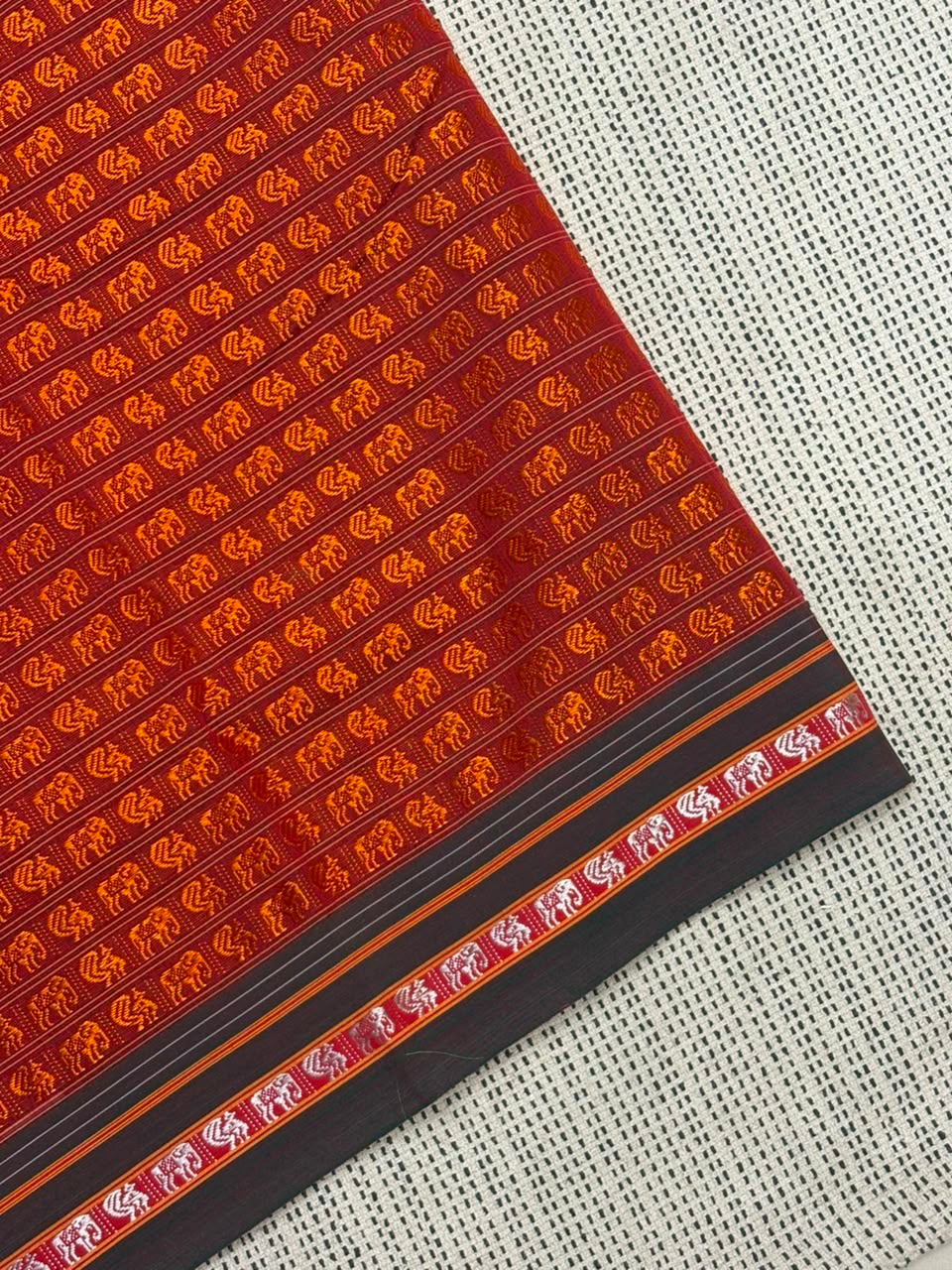 HaatiMor Khunn Saree 🌸