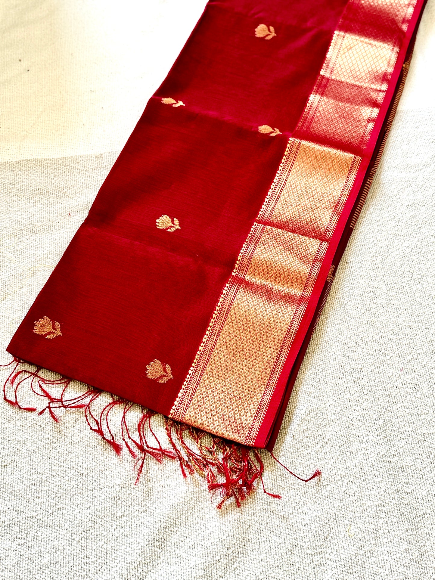 Lotus Motif Maheshwari Saree