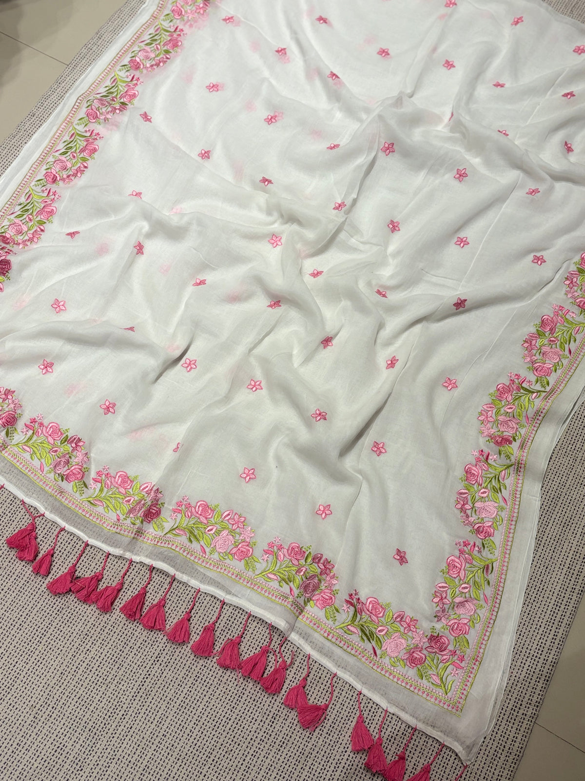 Gulab White 🌸