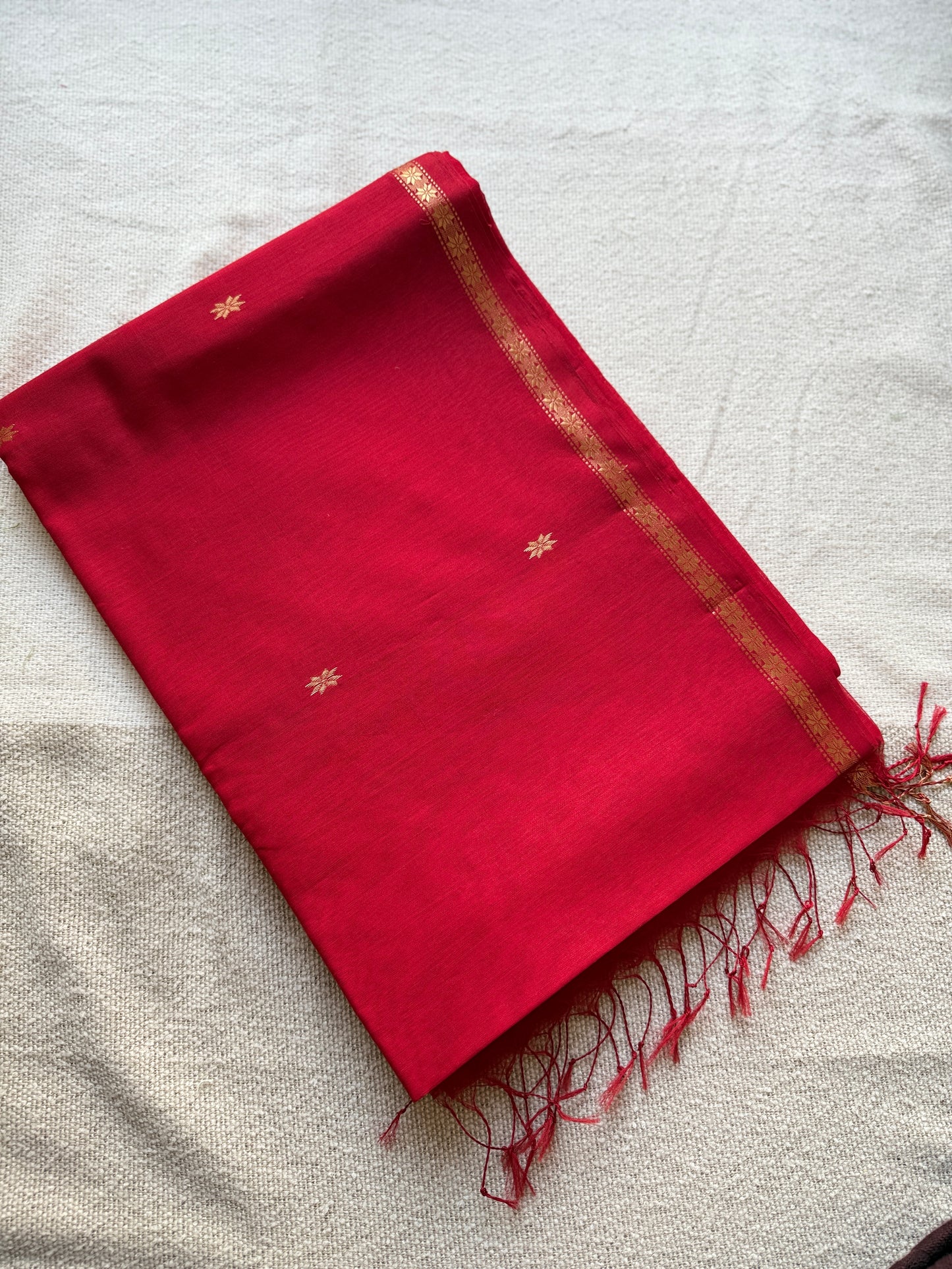 Small Border Zari Pallu Red Maheshwari Saree
