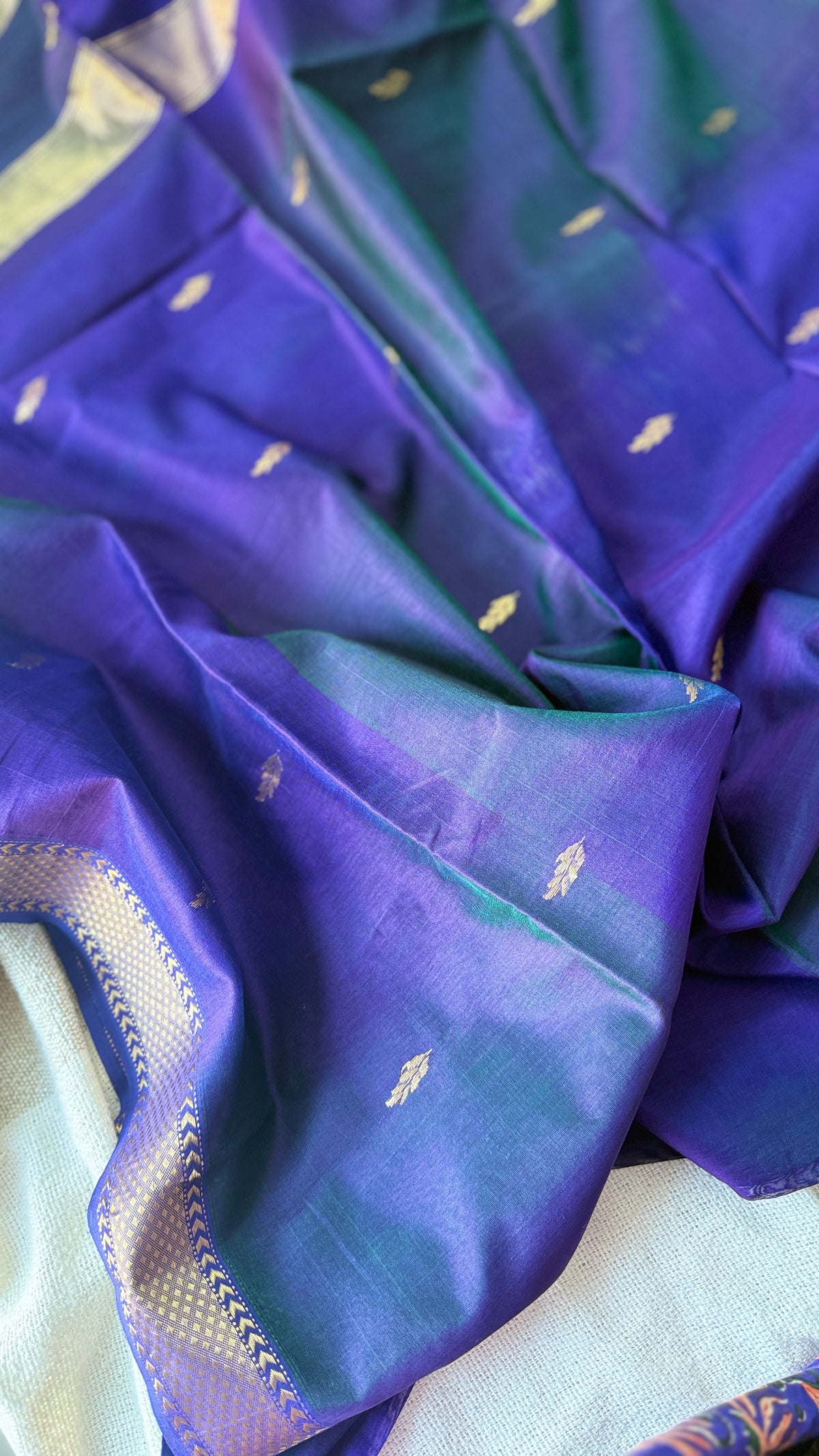 Leaf Butta Maheshwari (Purple)