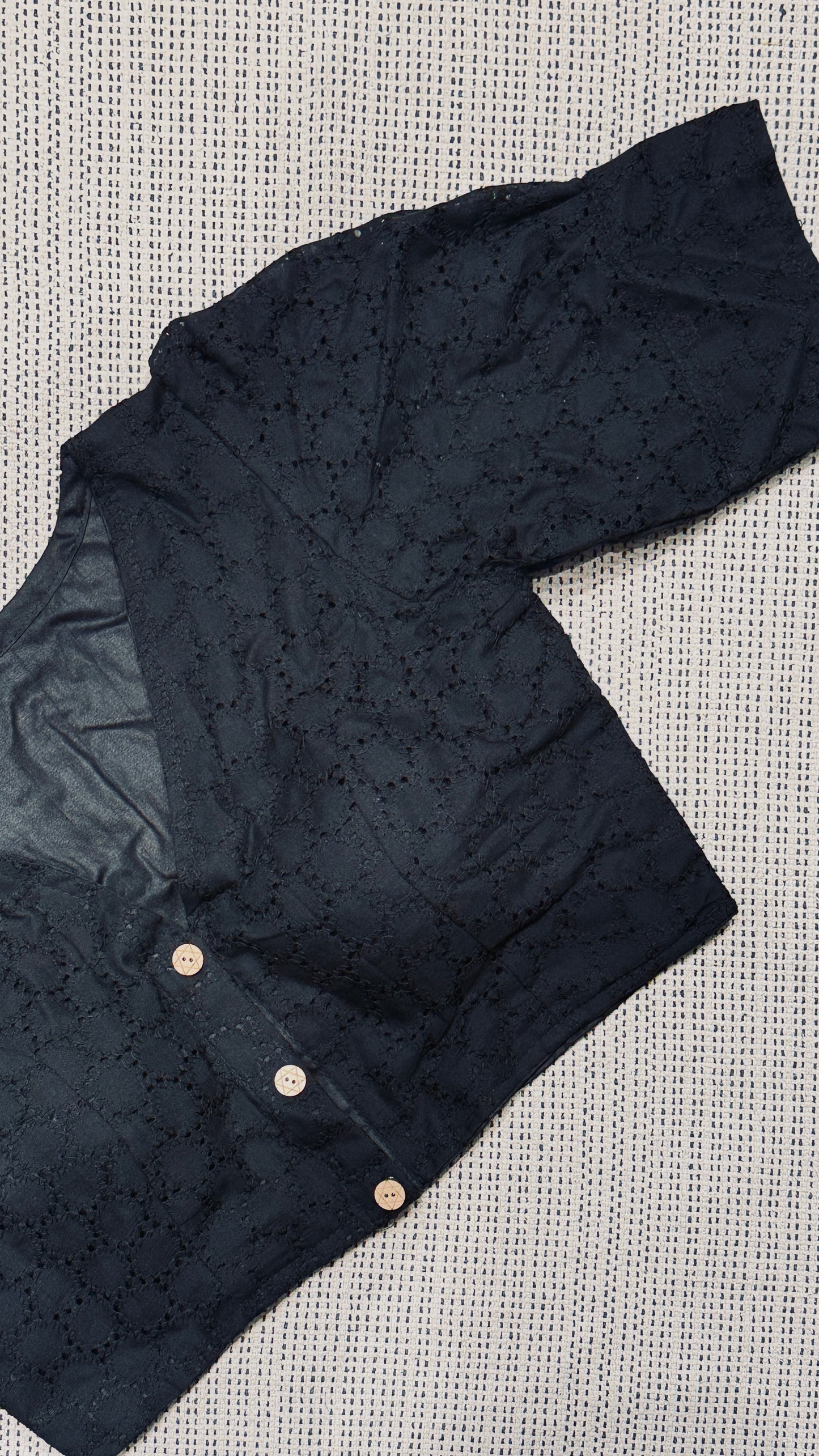 Hakoba (Black) Crop Top /Blouse 🌸