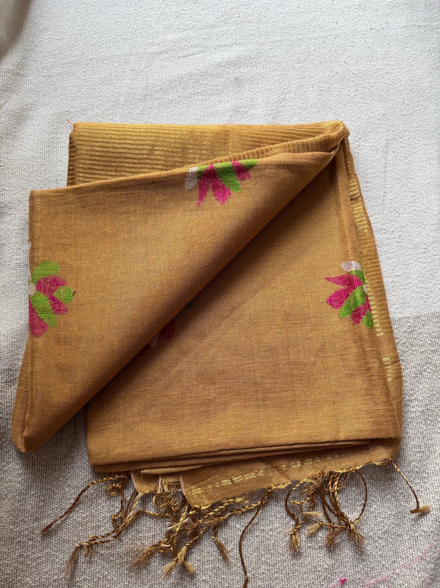 Golden Linen Tissue Lotus Motif Saree