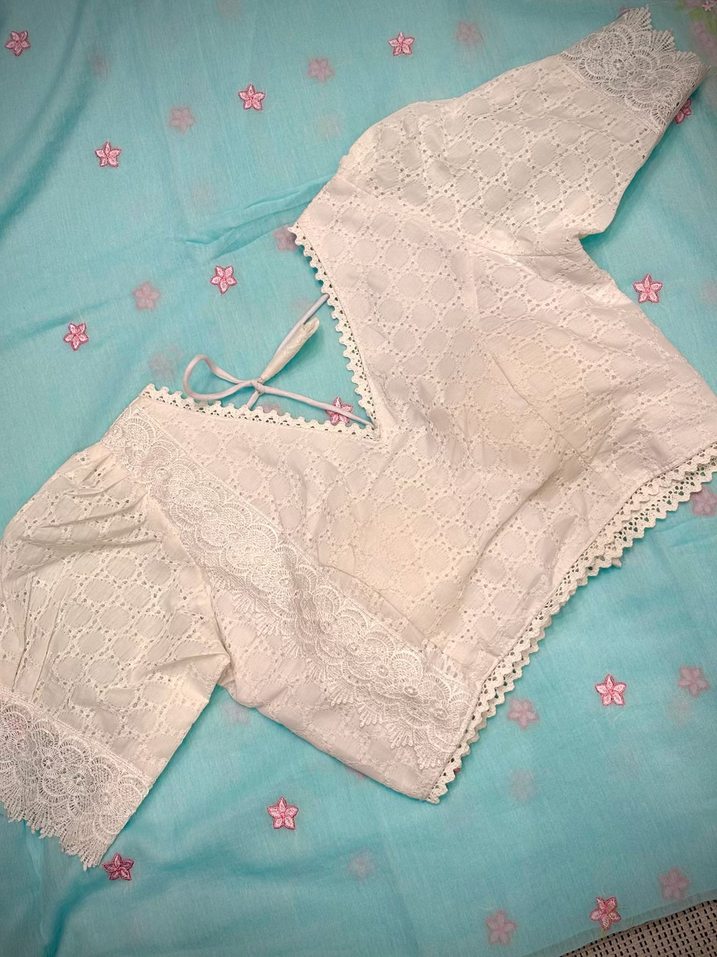 Hakoba White Blouse