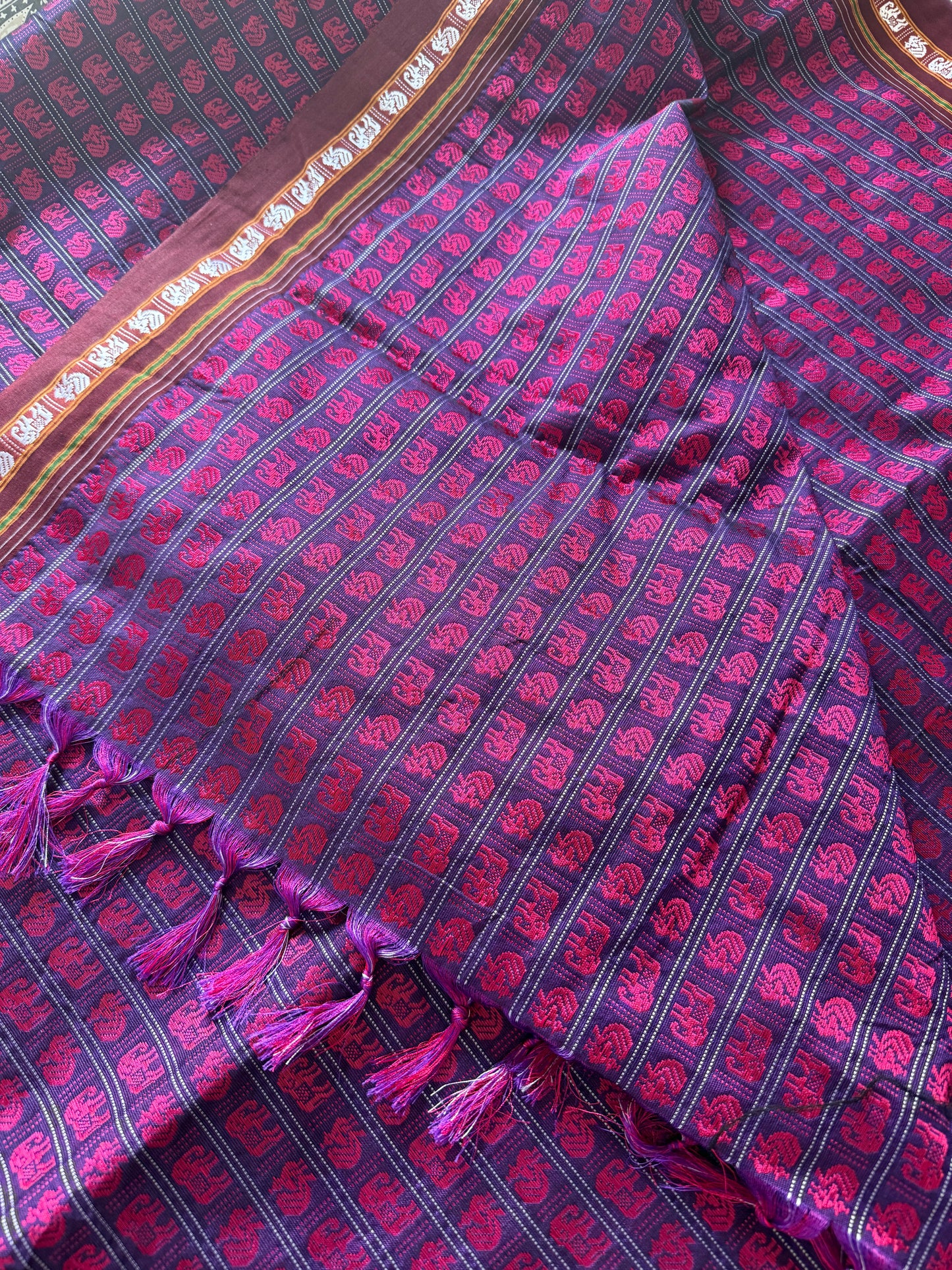 Hati Mor Khunn Saree 🌸
