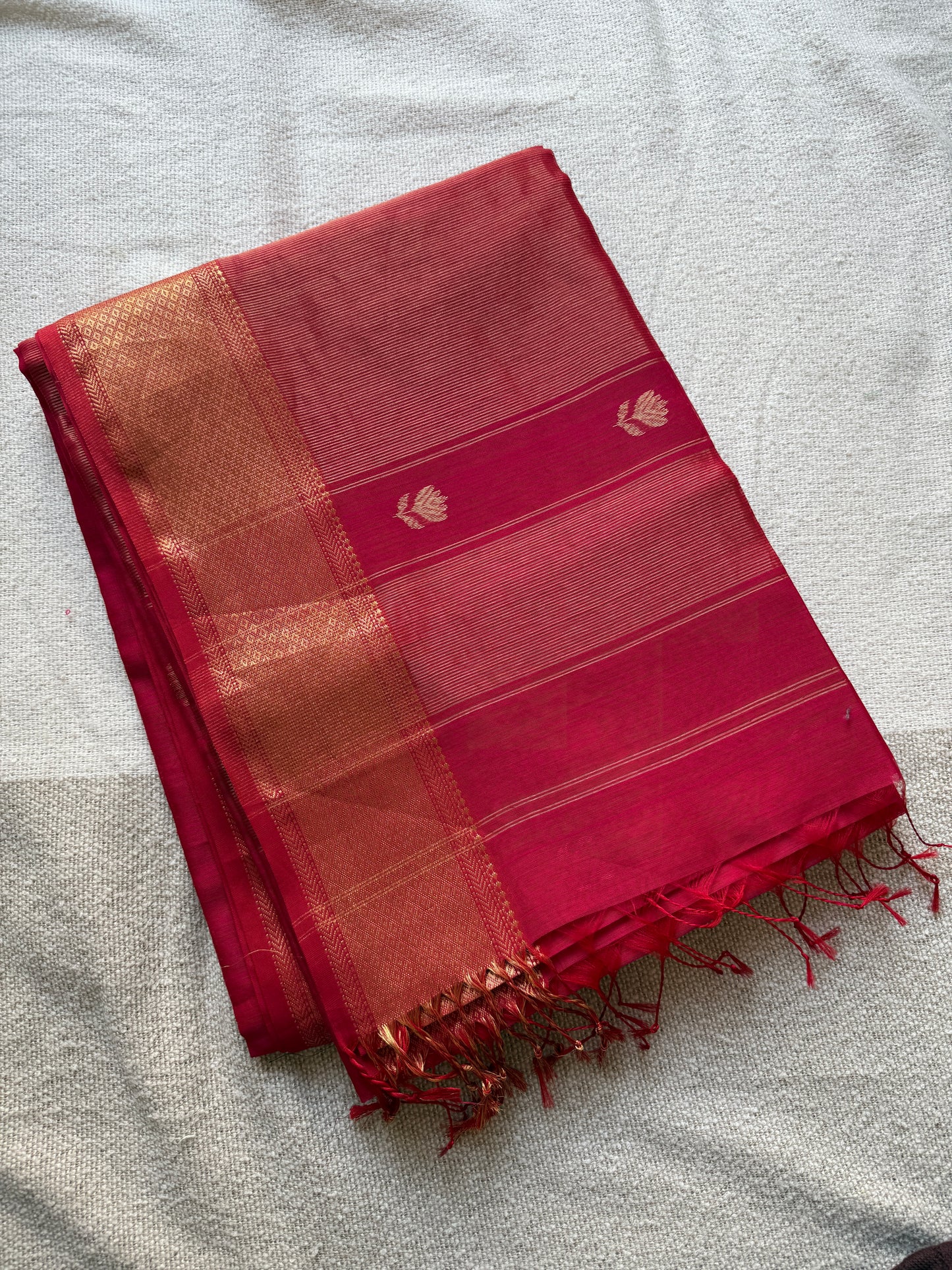 Rani Pink Lotus Motif Maheshwari Saree