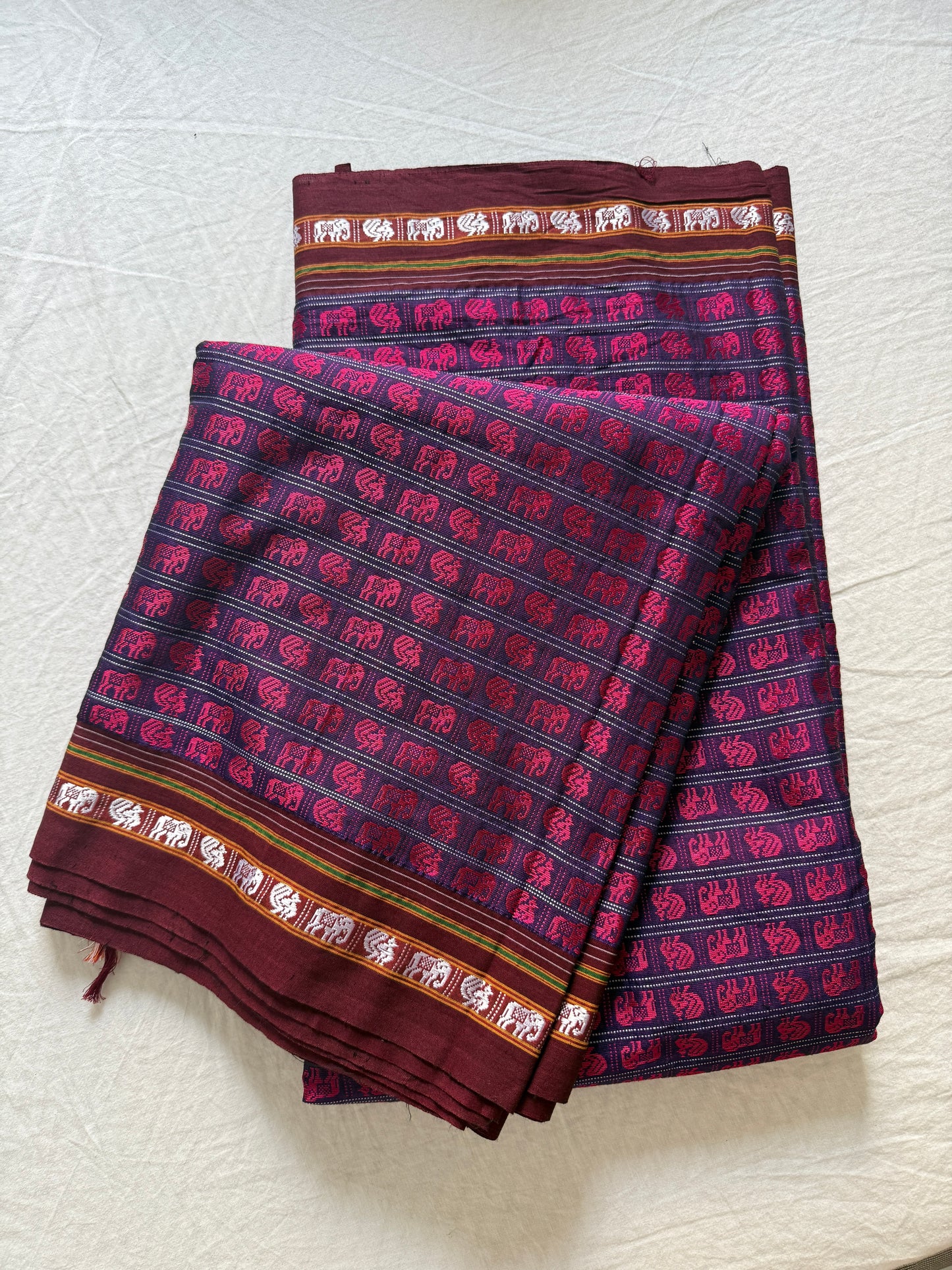 Hati Mor Khunn Saree 🌸