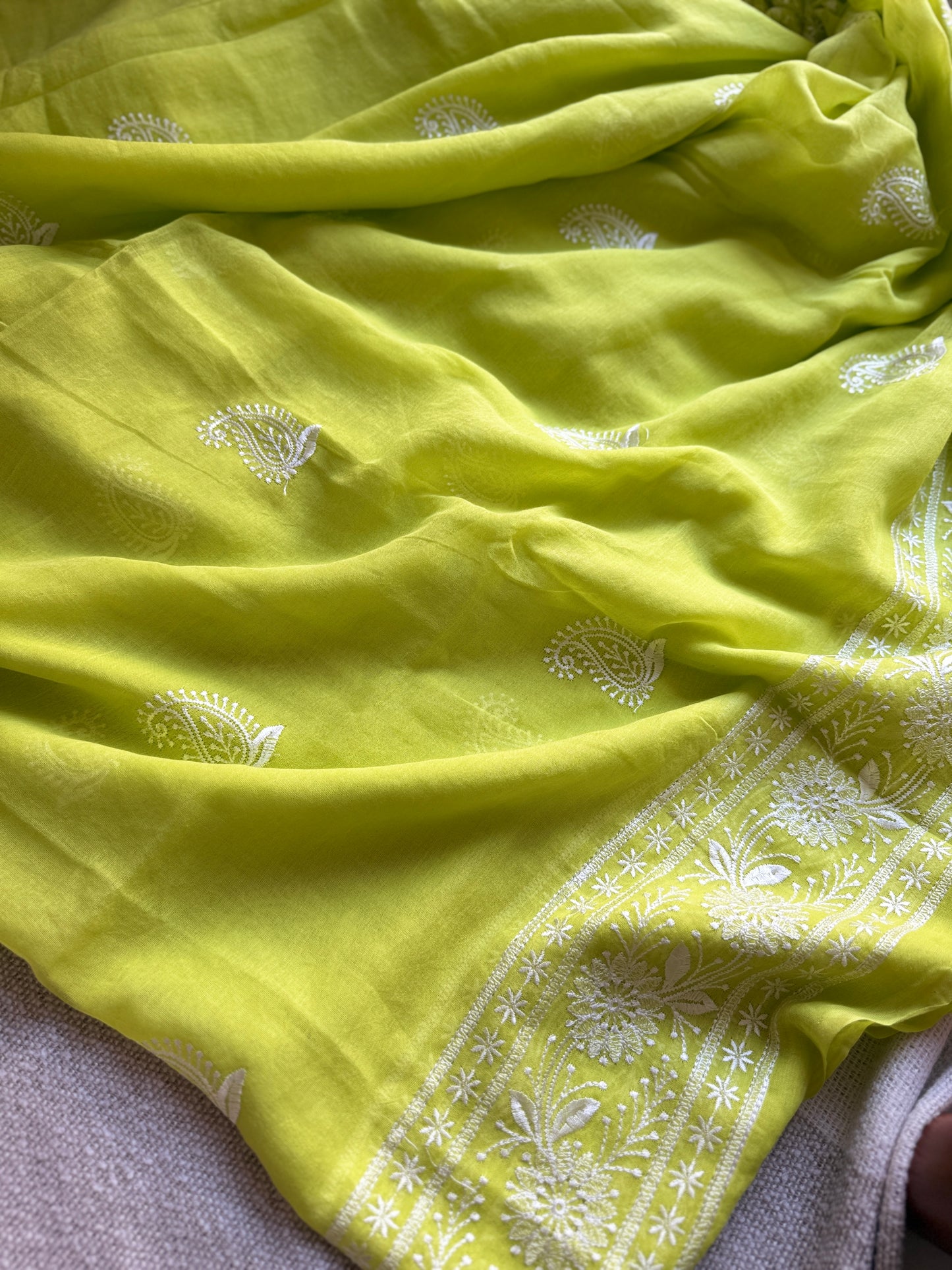 Nazaakat (Neon Green) 🌸
