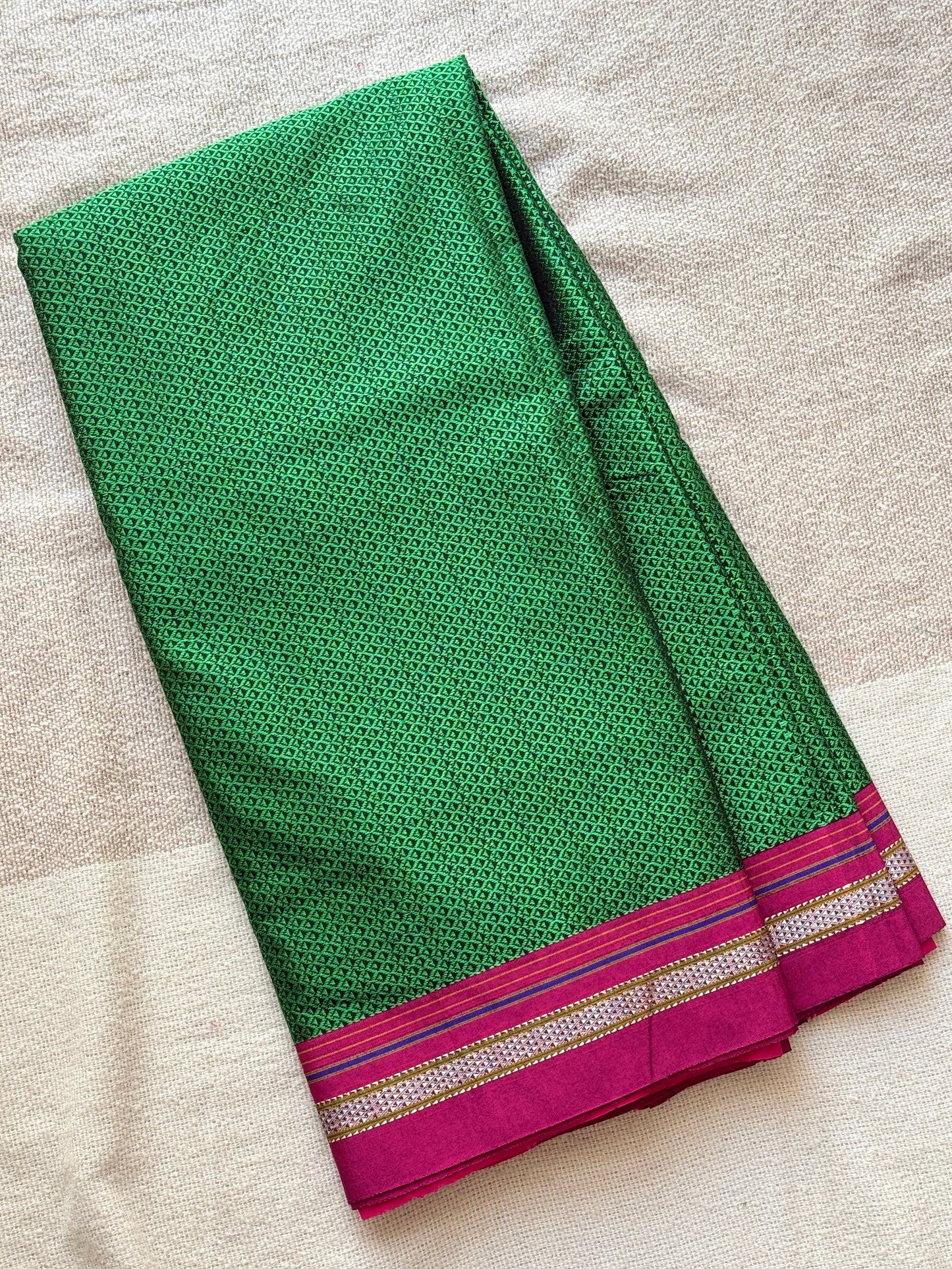 Honey Comb Khunn Saree 🌸