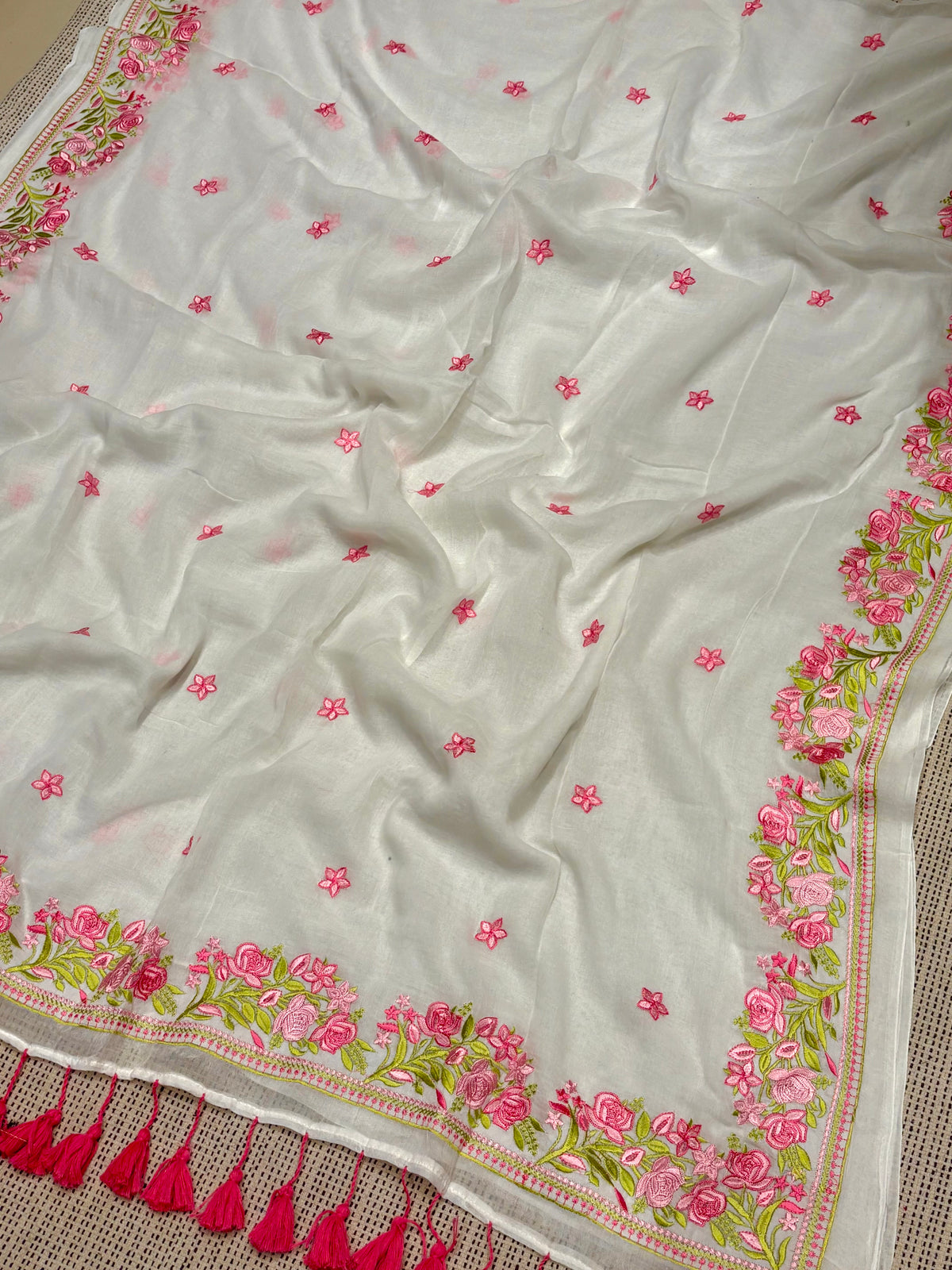 Gulab White 🌸