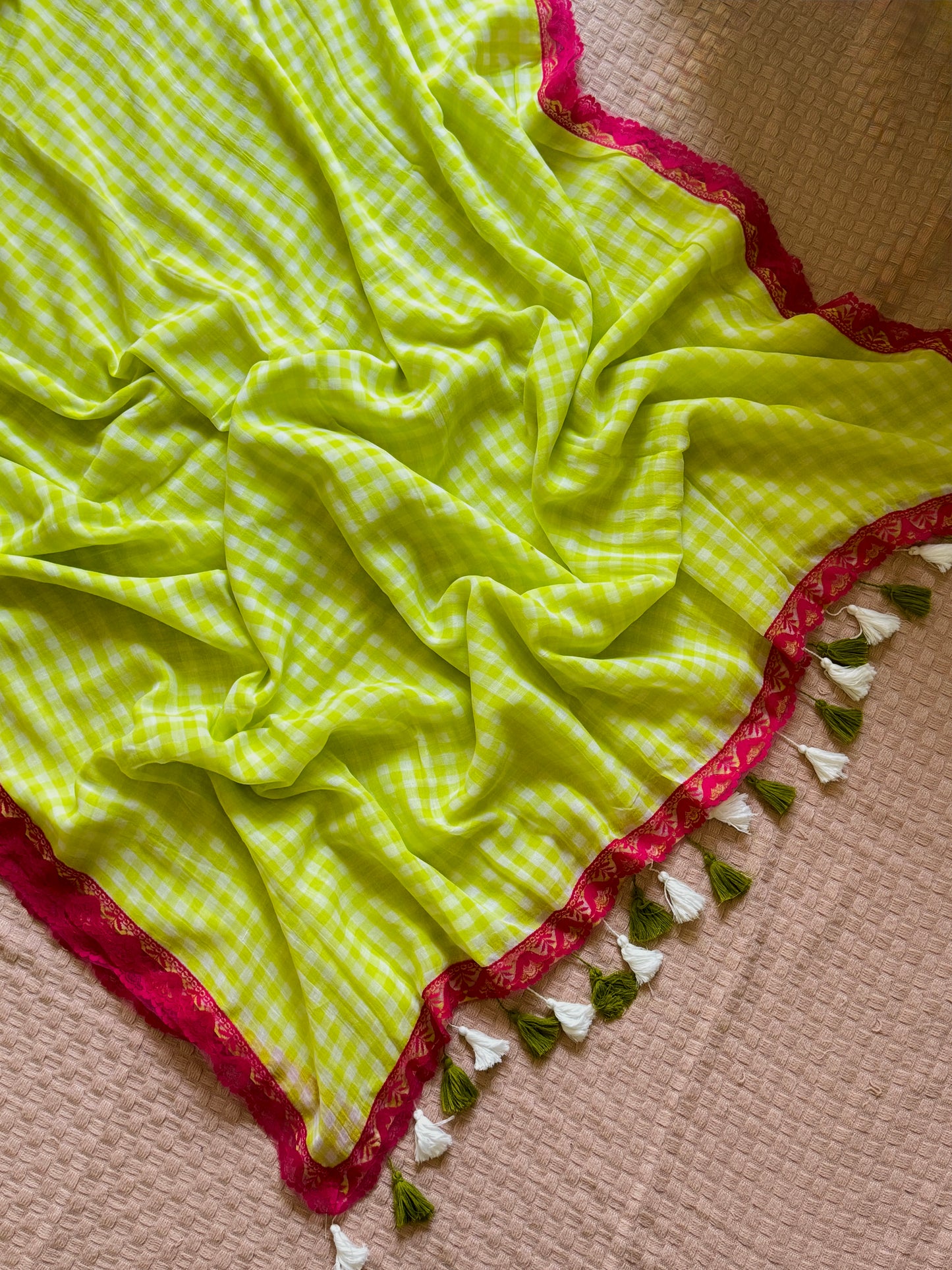 Bloom 🌸 (Soft Lace Edge Saree)
