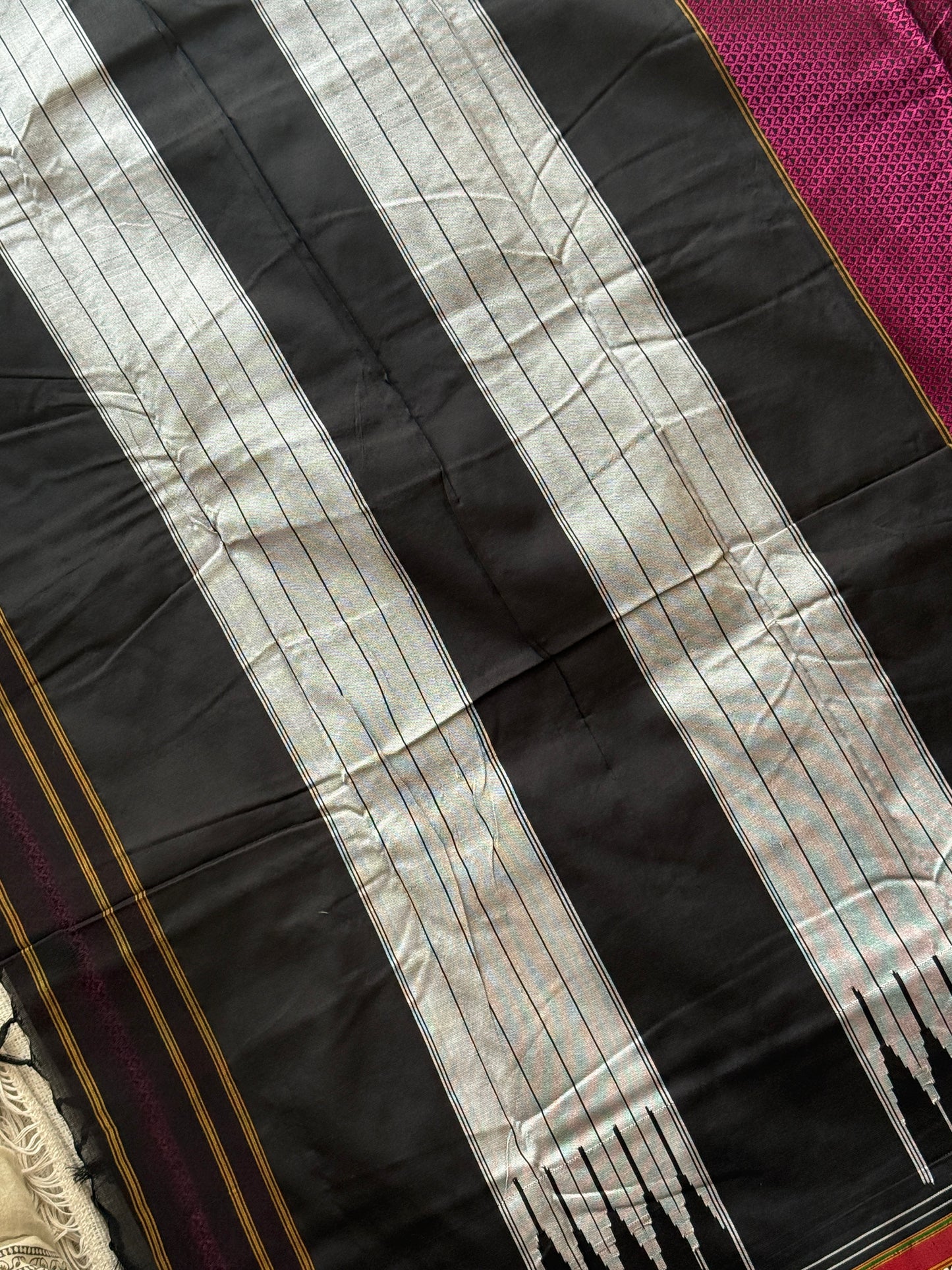 Honey comb Khunn Saree 🌸