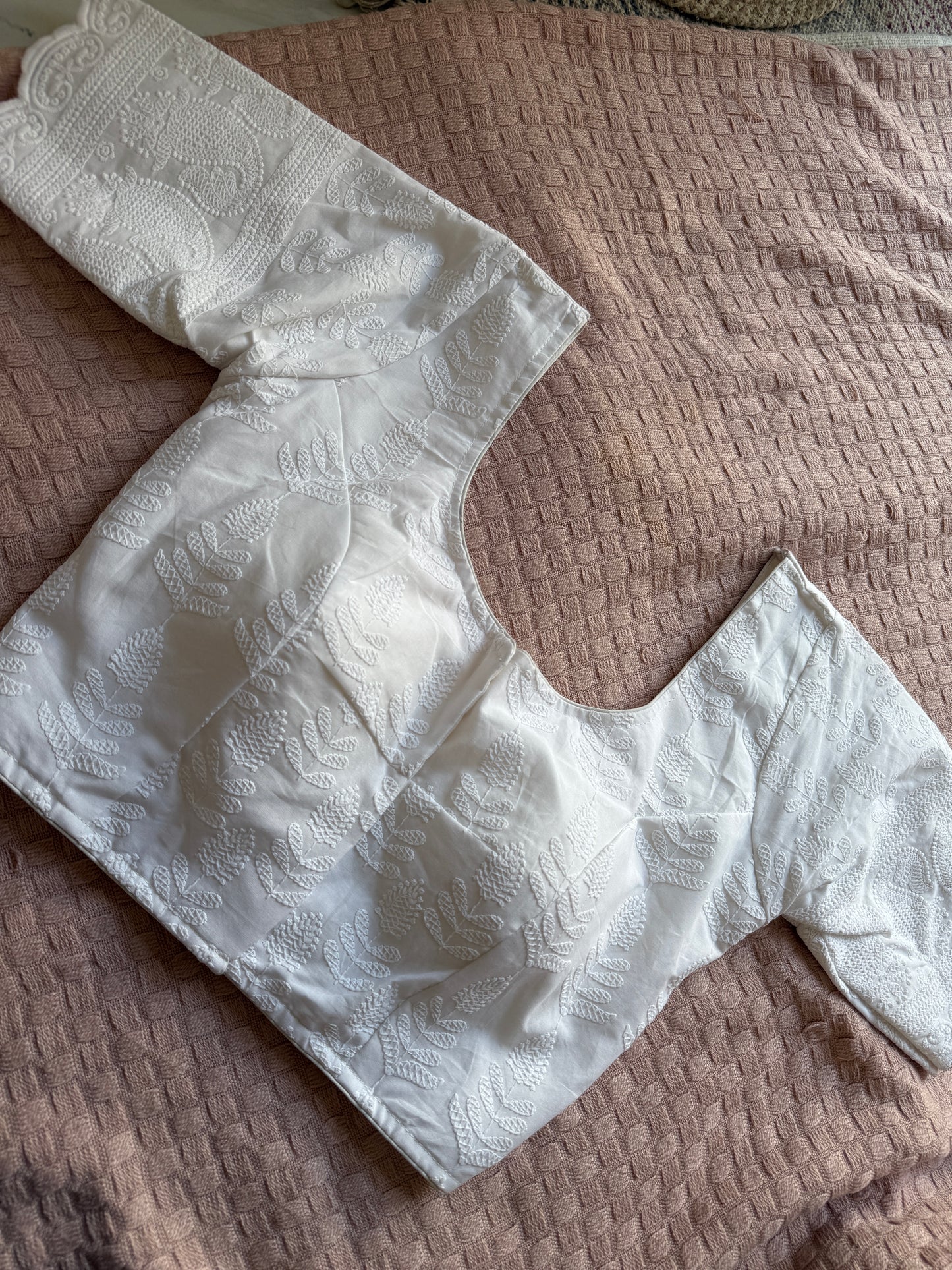 White Hakoba Adjustable Blouse