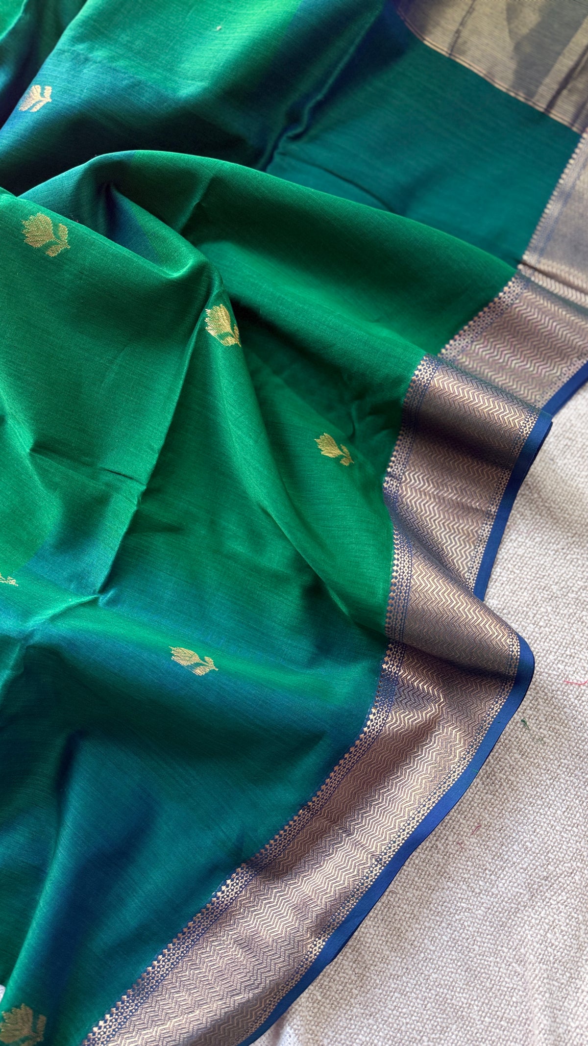 Lotus Butta Maheshwari (Green) 🌸