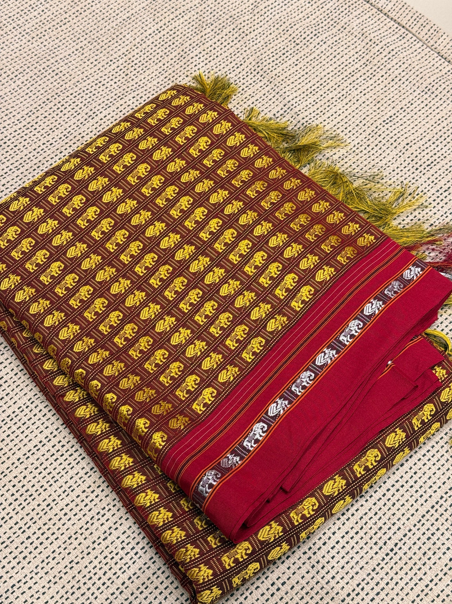 HaatiMor Khun Saree