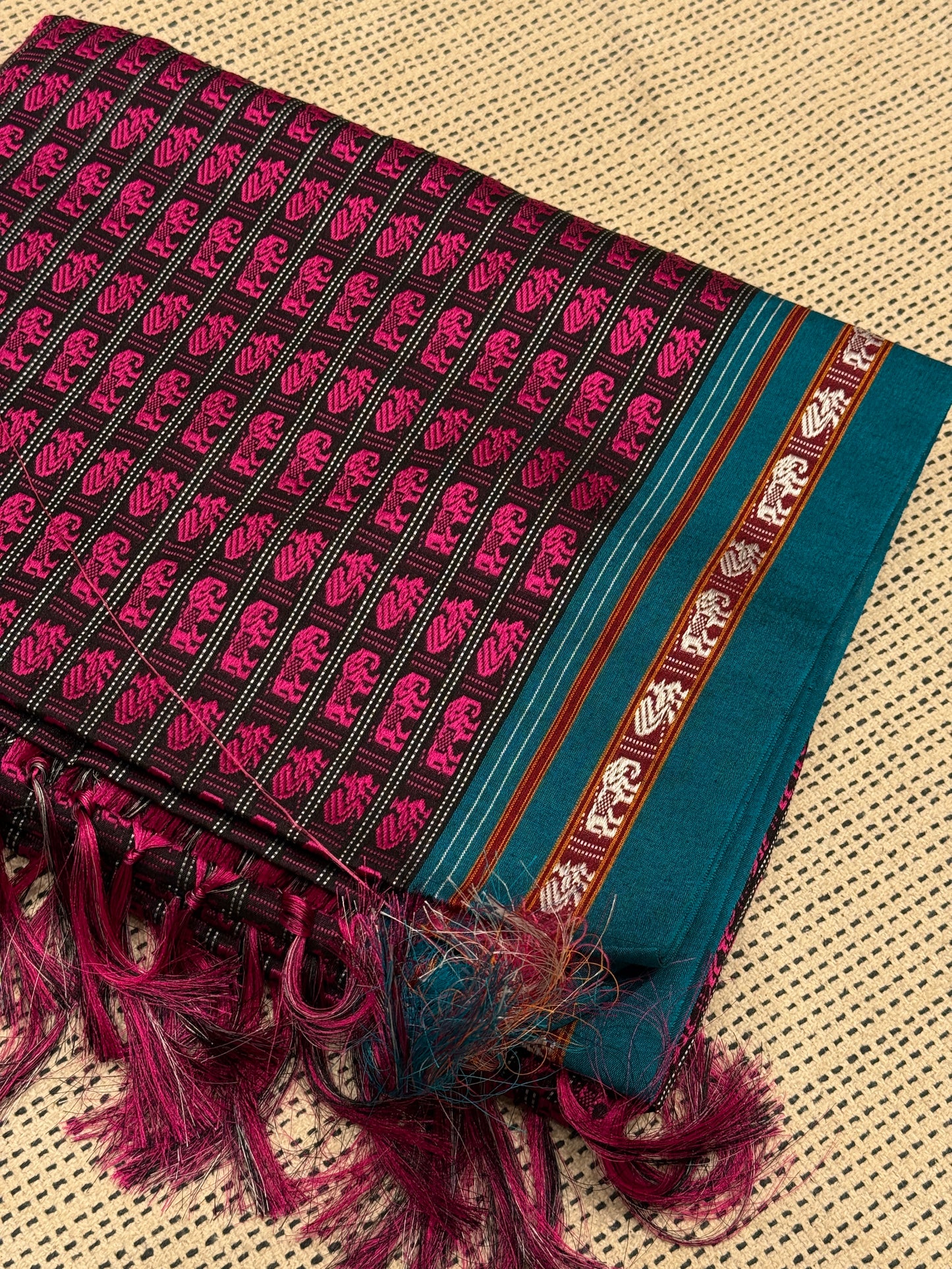 HaatiMor Khun Saree