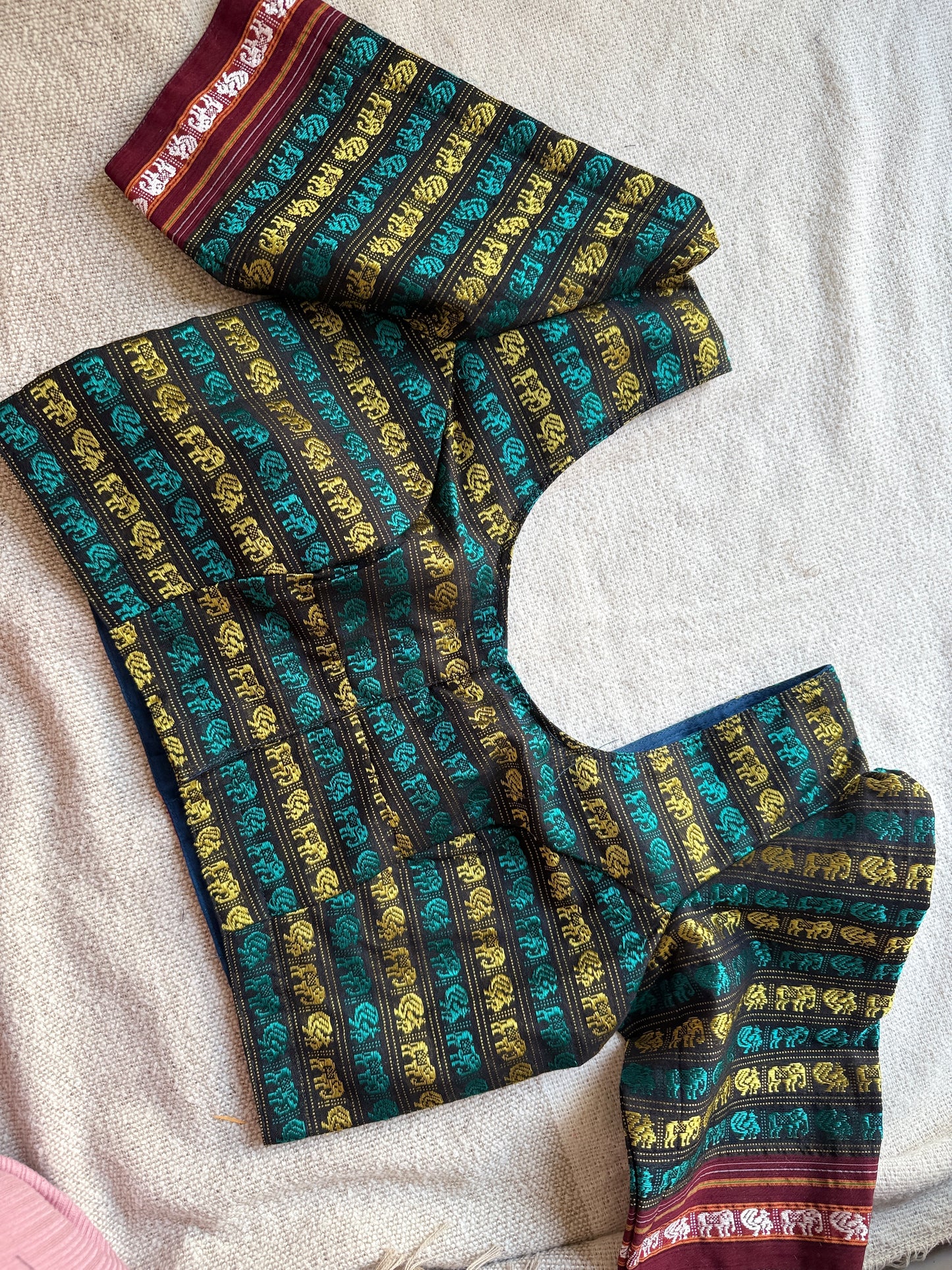 Hati Mor Khun Blouse