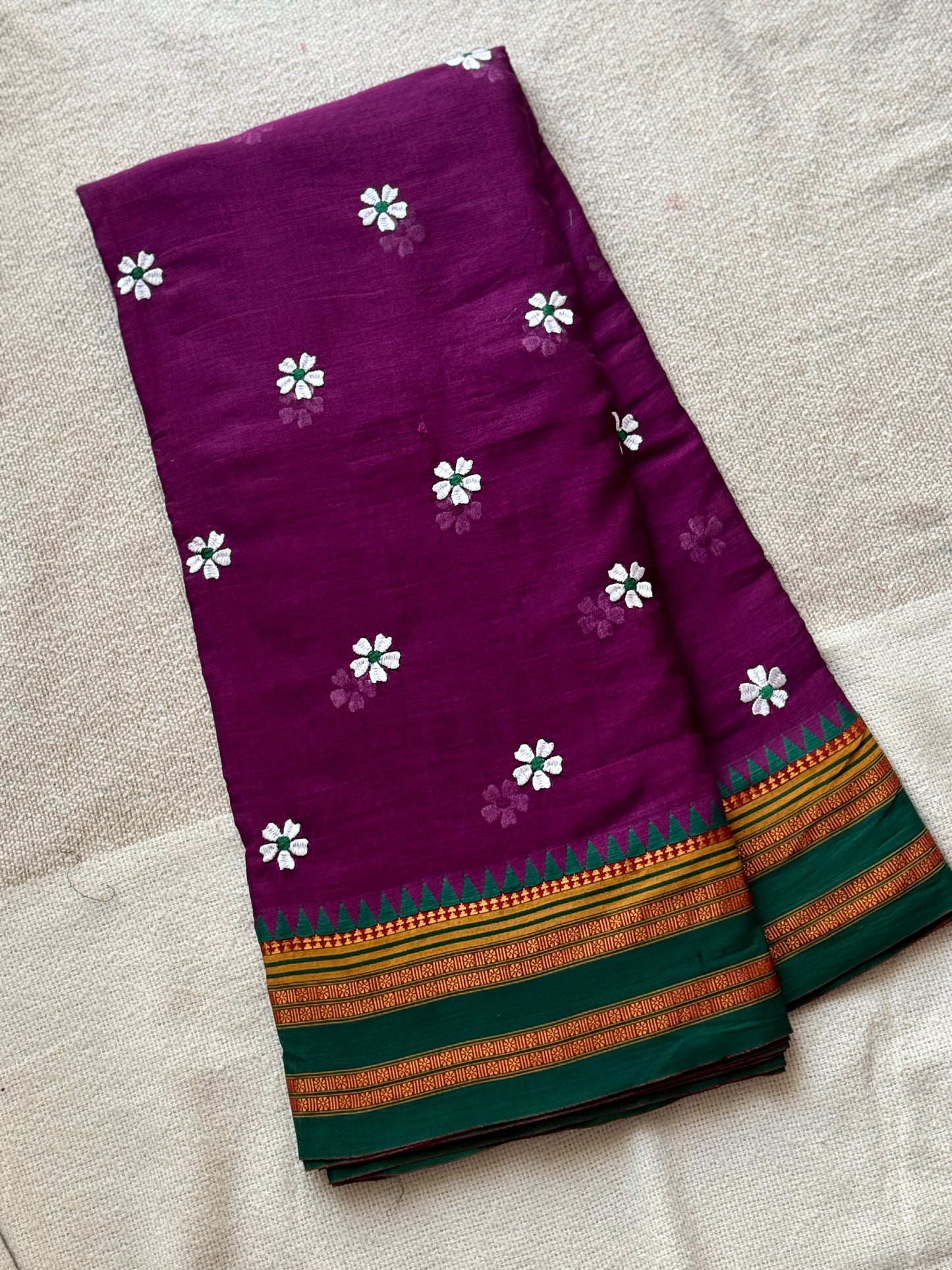 Magenta Narayanpeth Sadafuli
