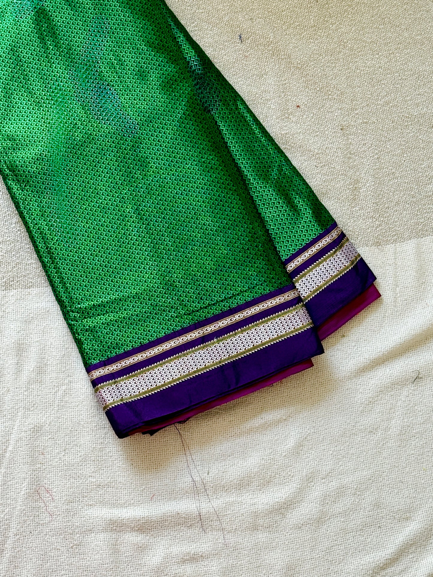 Honeycomb Khunn Saree