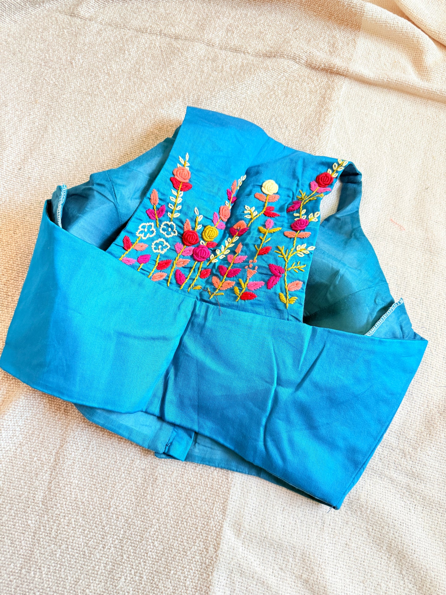 Halterneck Ink Blue Blouse 🌸