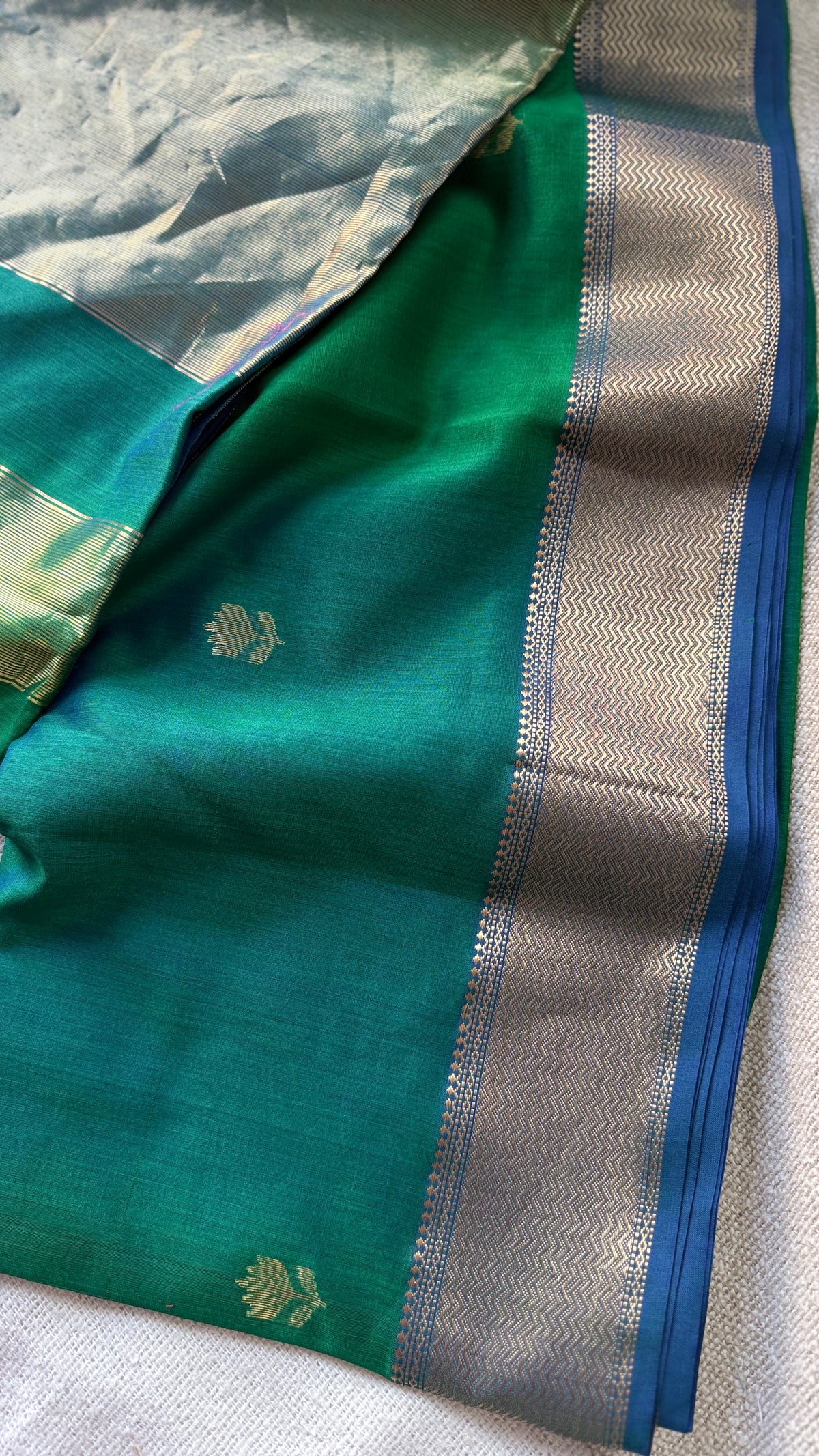 Lotus Butta Maheshwari (Green) 🌸