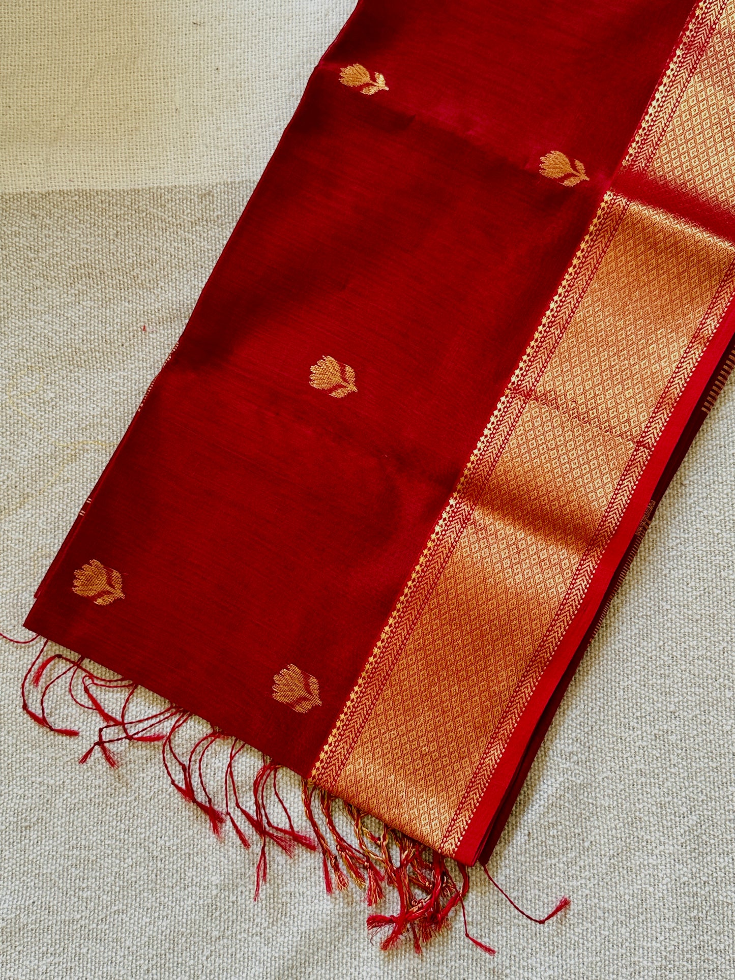 Lotus Motif Maheshwari Saree