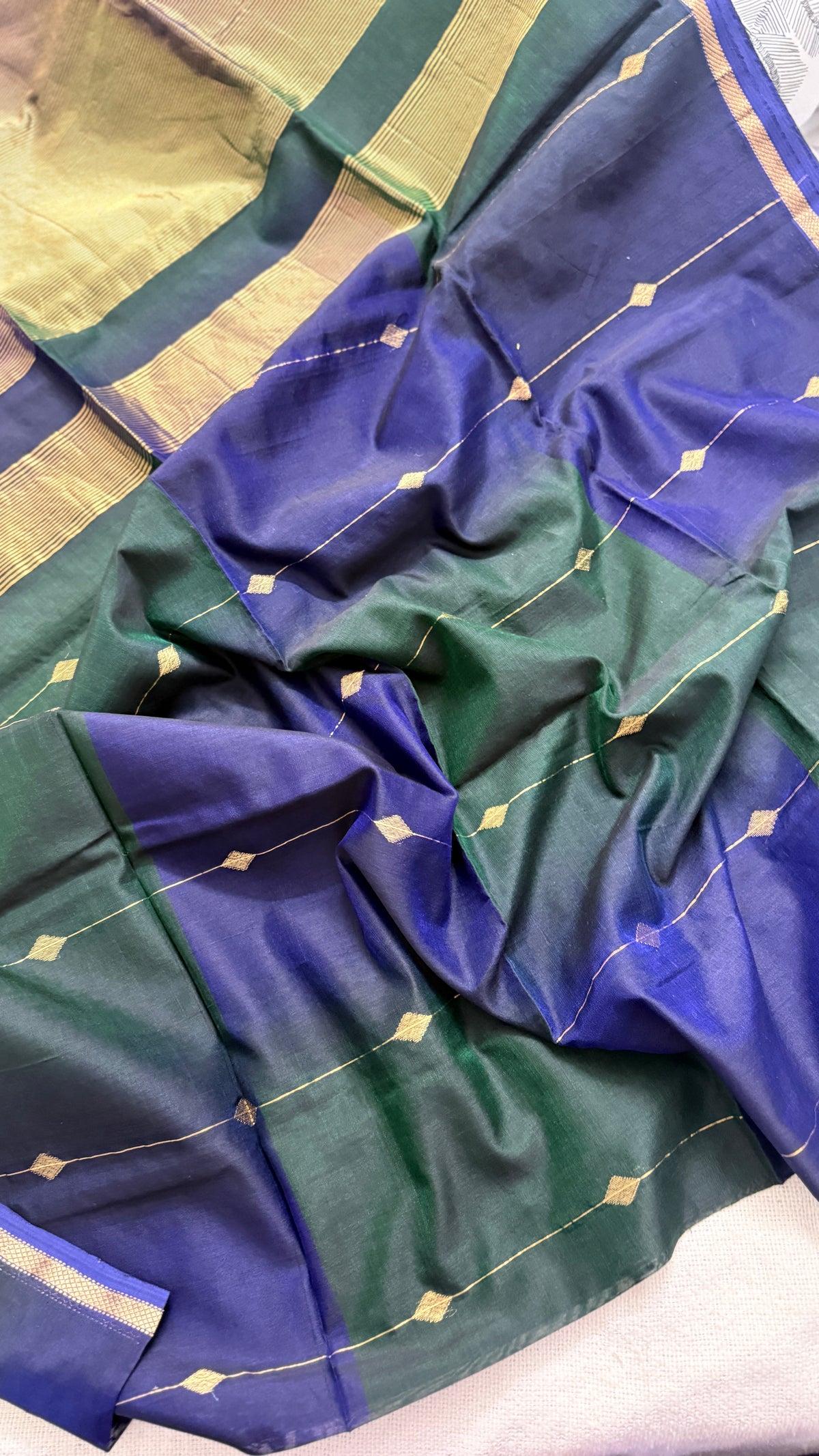 Diamond Butta Gradient Maheshwari 🌸