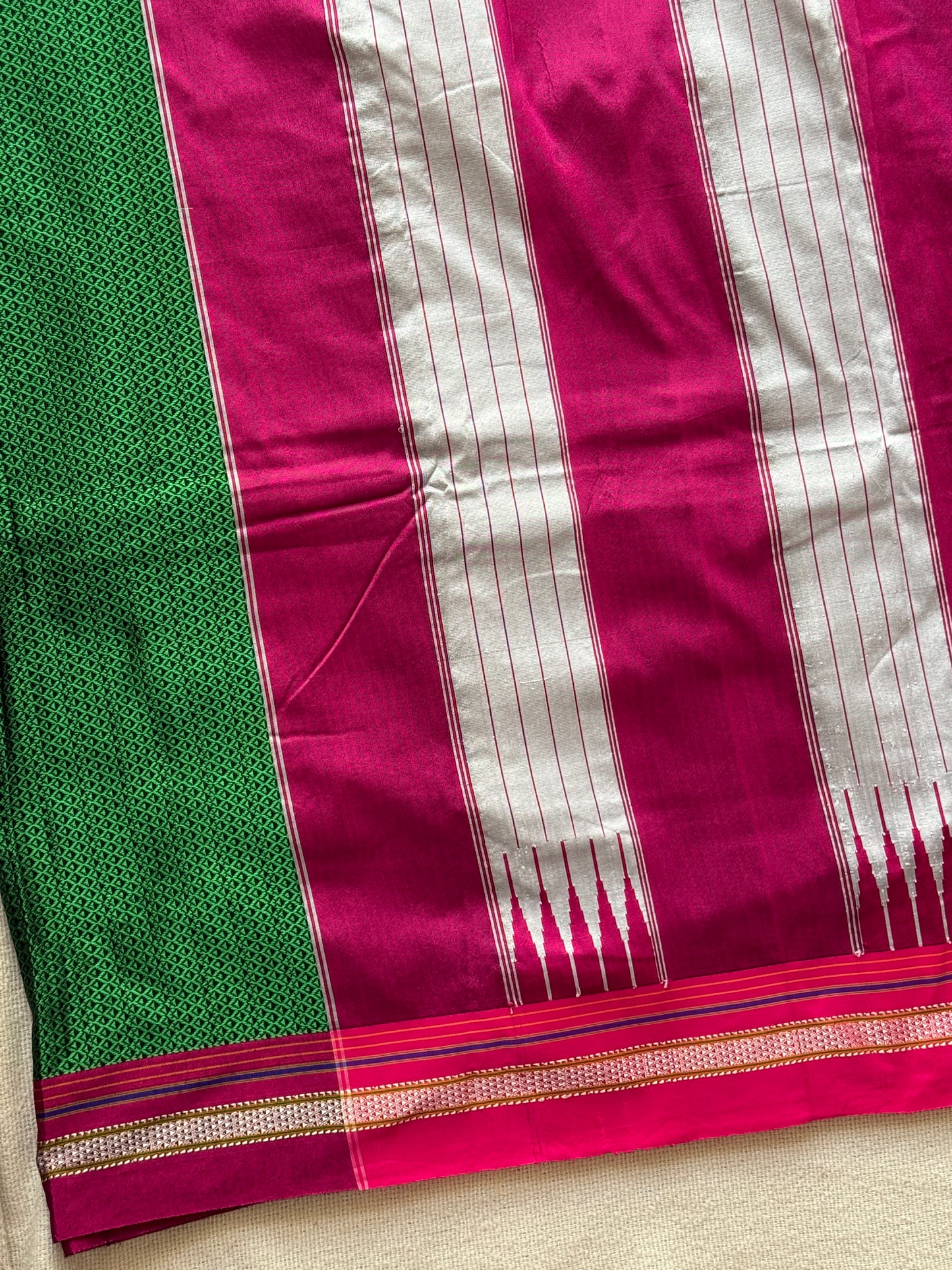 Honey Comb Khunn Saree 🌸