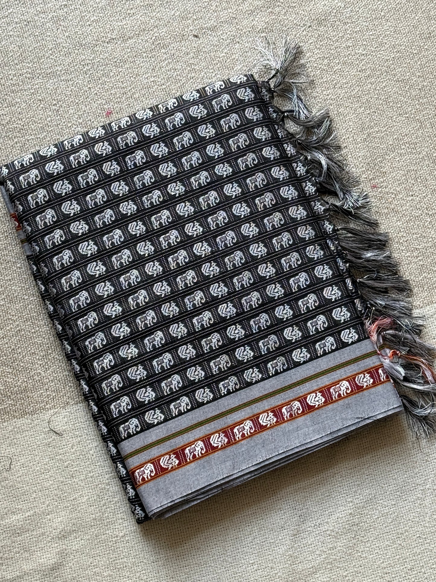 Hati Mor Khunn Saree