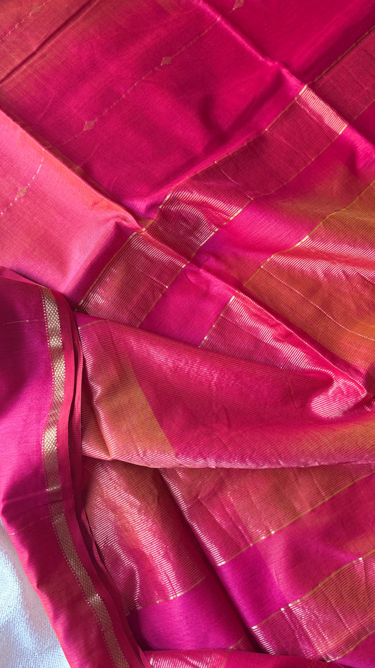 Maheshwari Diamond Butta with Small Border